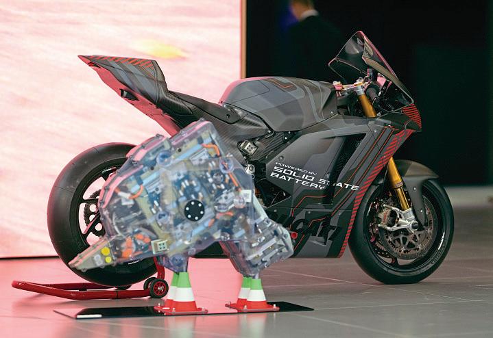 DUCATI'S ELECTRIC FUTURE ACCELERATES WITH V21L PROTOTYPE