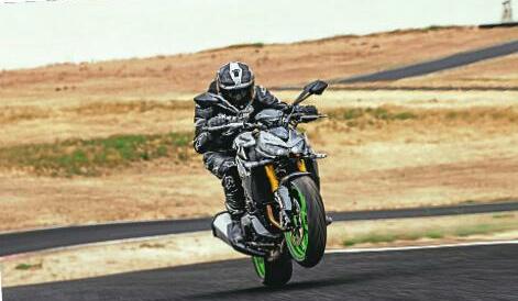 KAWASAKI Z1100 AND Z1100 SE INCOMING