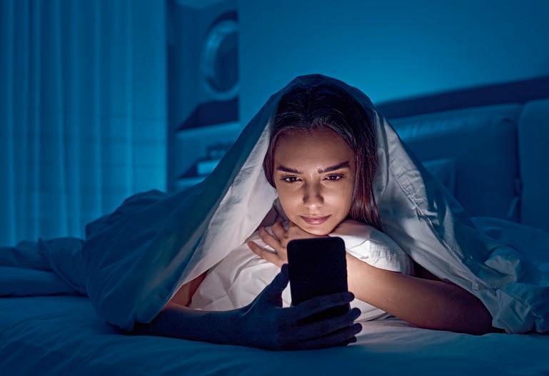 Night owls more likely to be addicted to screens