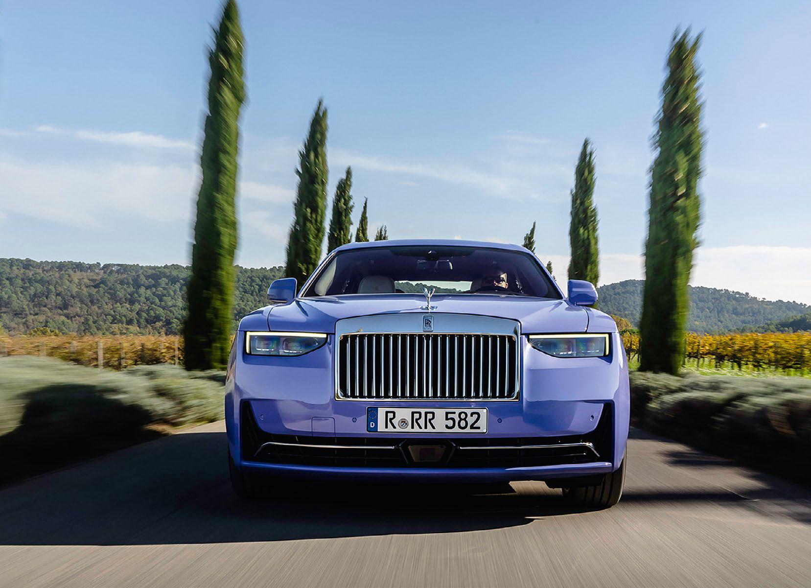 ROLLS-ROYCE GHOST SERIES II - TECH LUXURY ON WHEELS