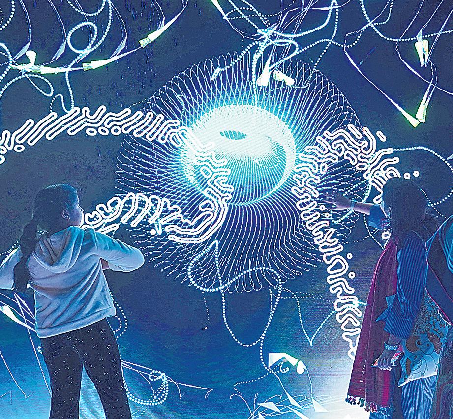 Aliens in wonderland