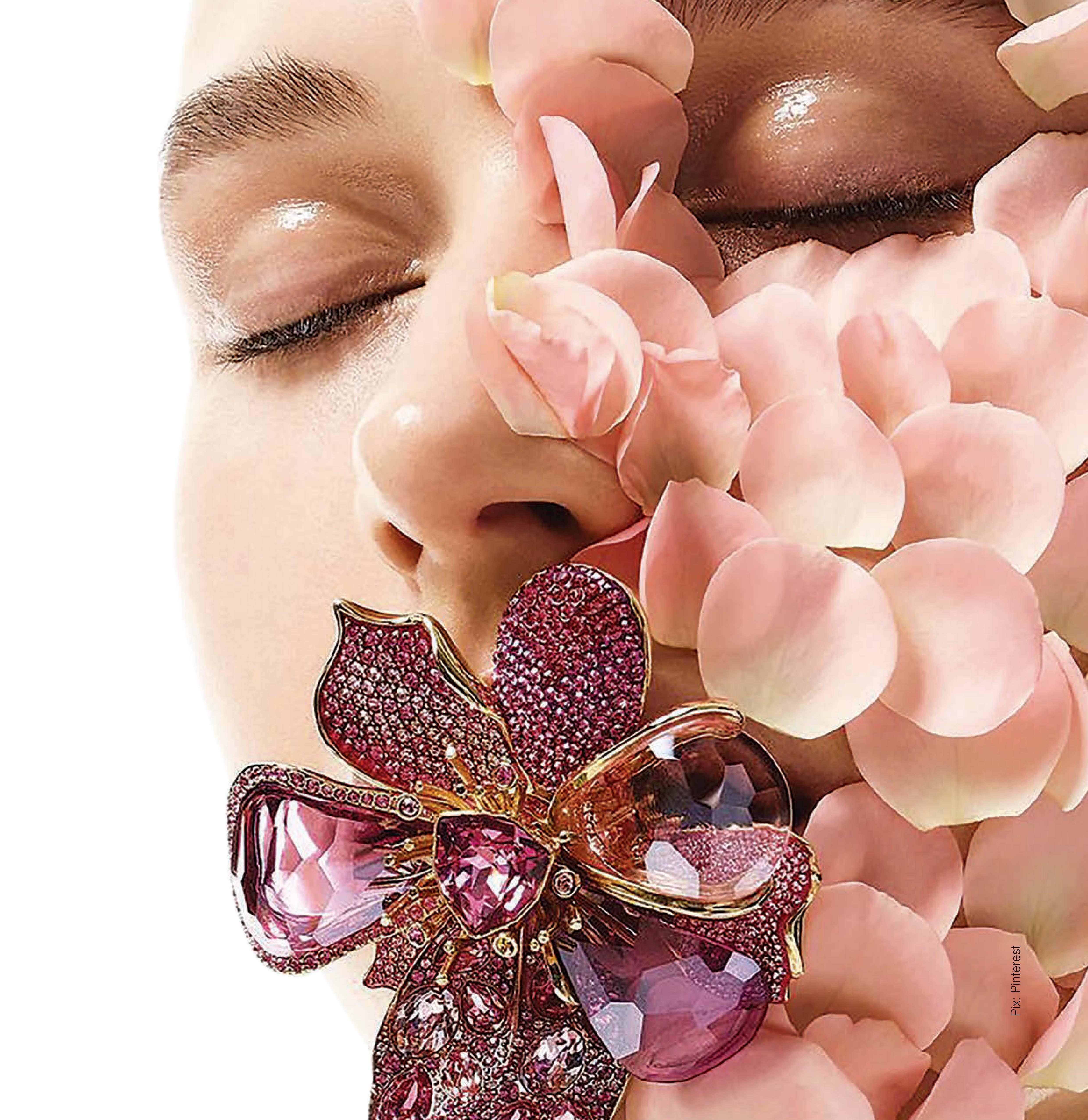 BLOOM IN STYLE