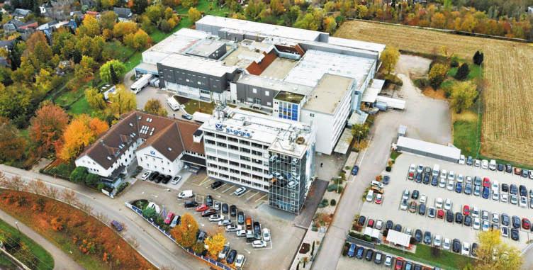 Multipurpose fluid bed processors from Romaco Innojet in use at Klocke Pharma-Service GmbH