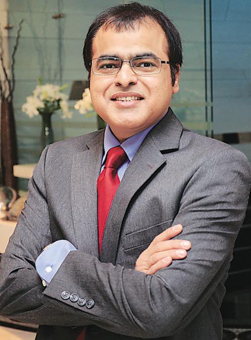 Al in pharma: Disruption, displacement, and a new digital dawn