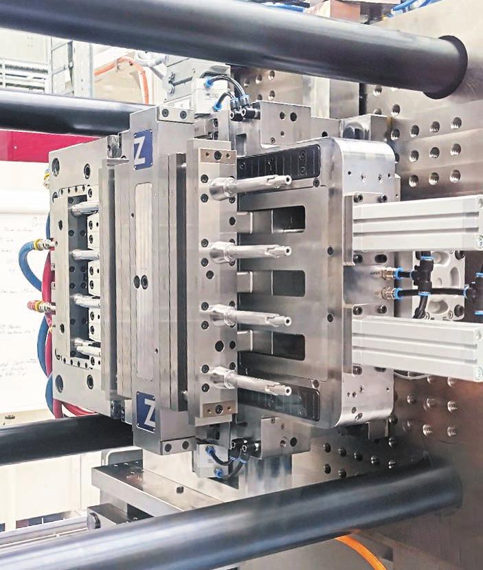 ZAHORANSKY launches Z.SONIC turn mold concept for pen and autoinjector housing production