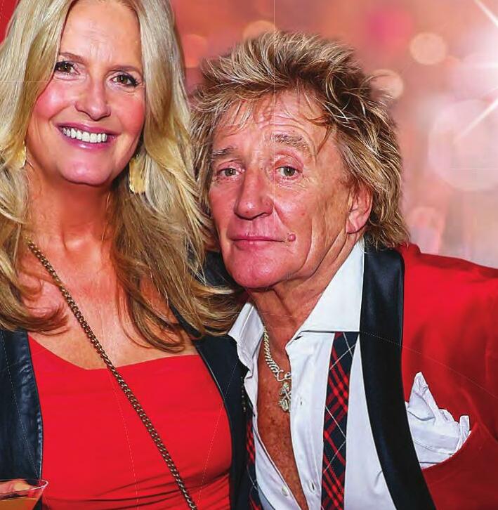 Rod gets Mum to WRAP MY PRESENTS!