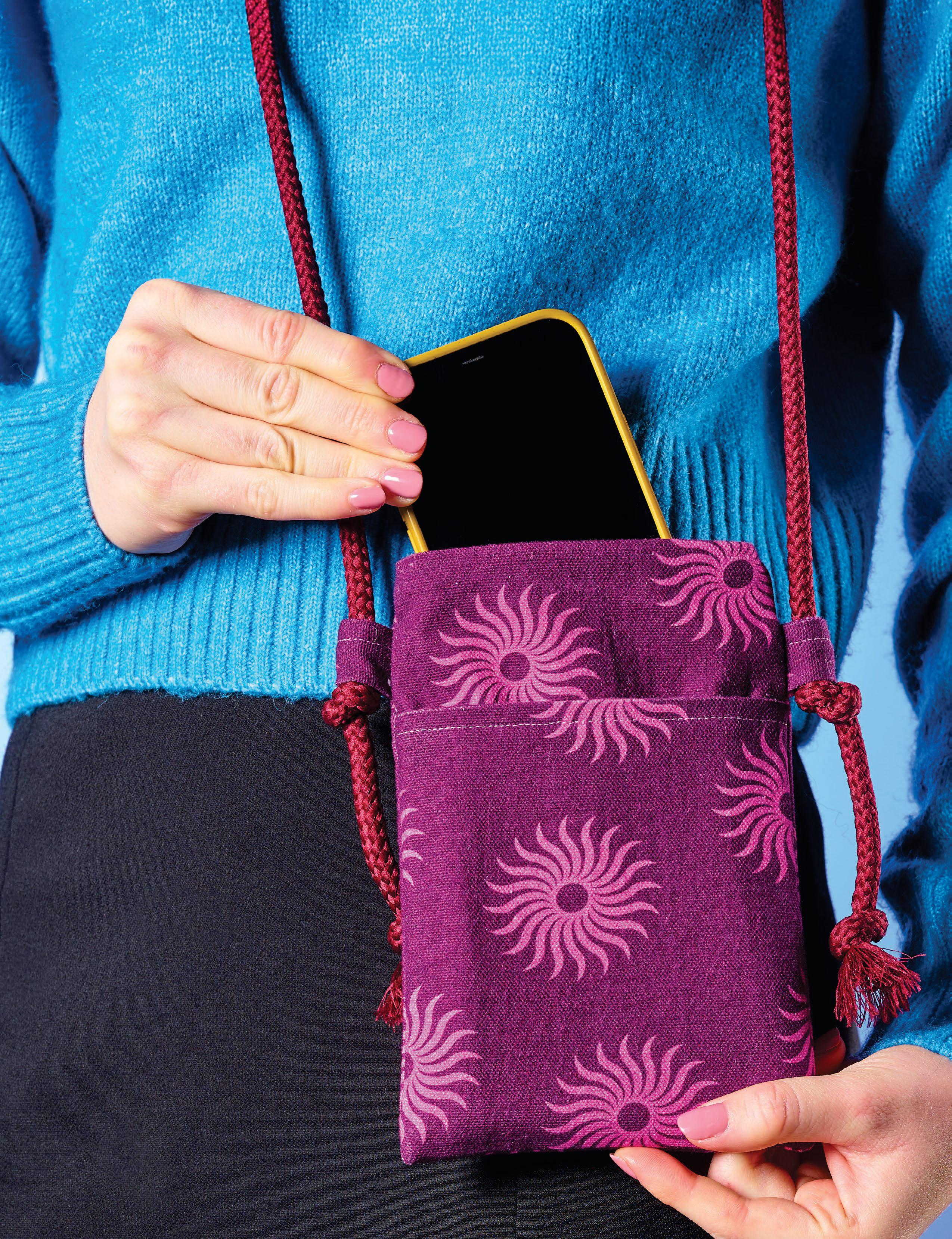PHONE pouch