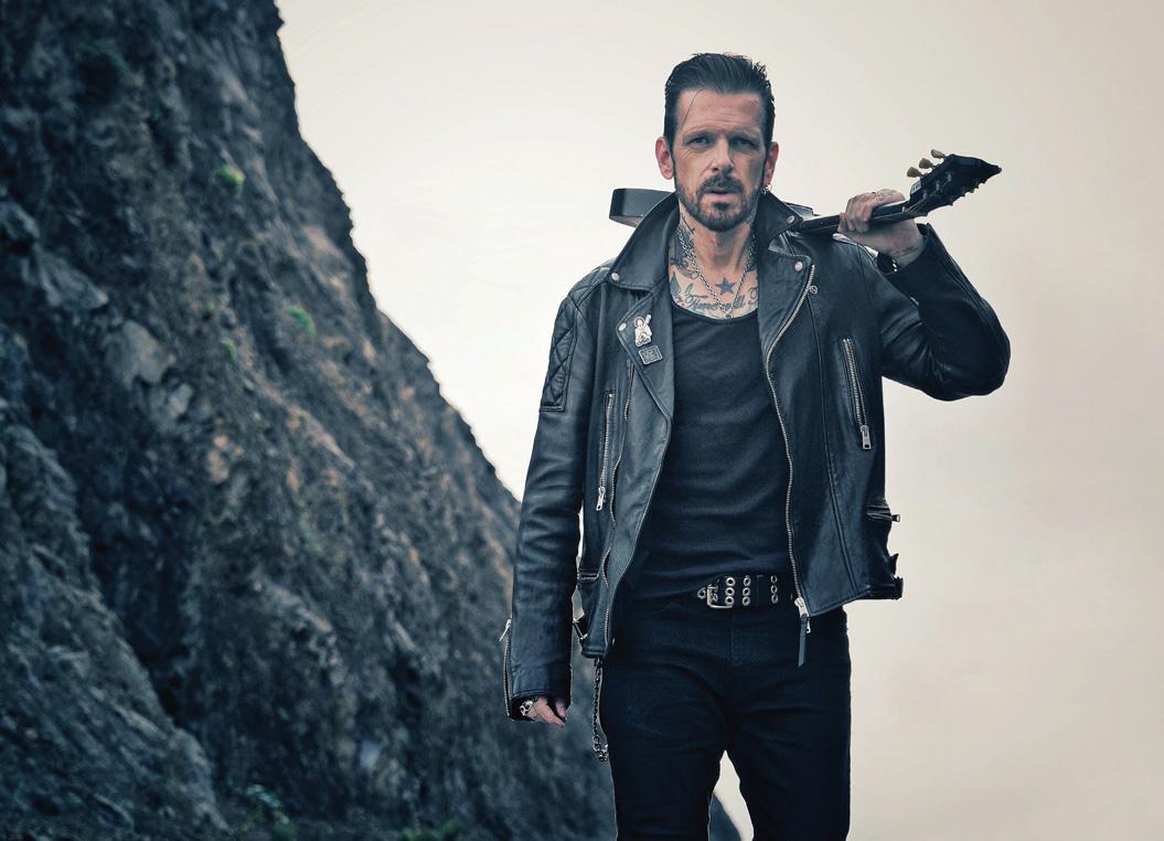 Ricky Warwick