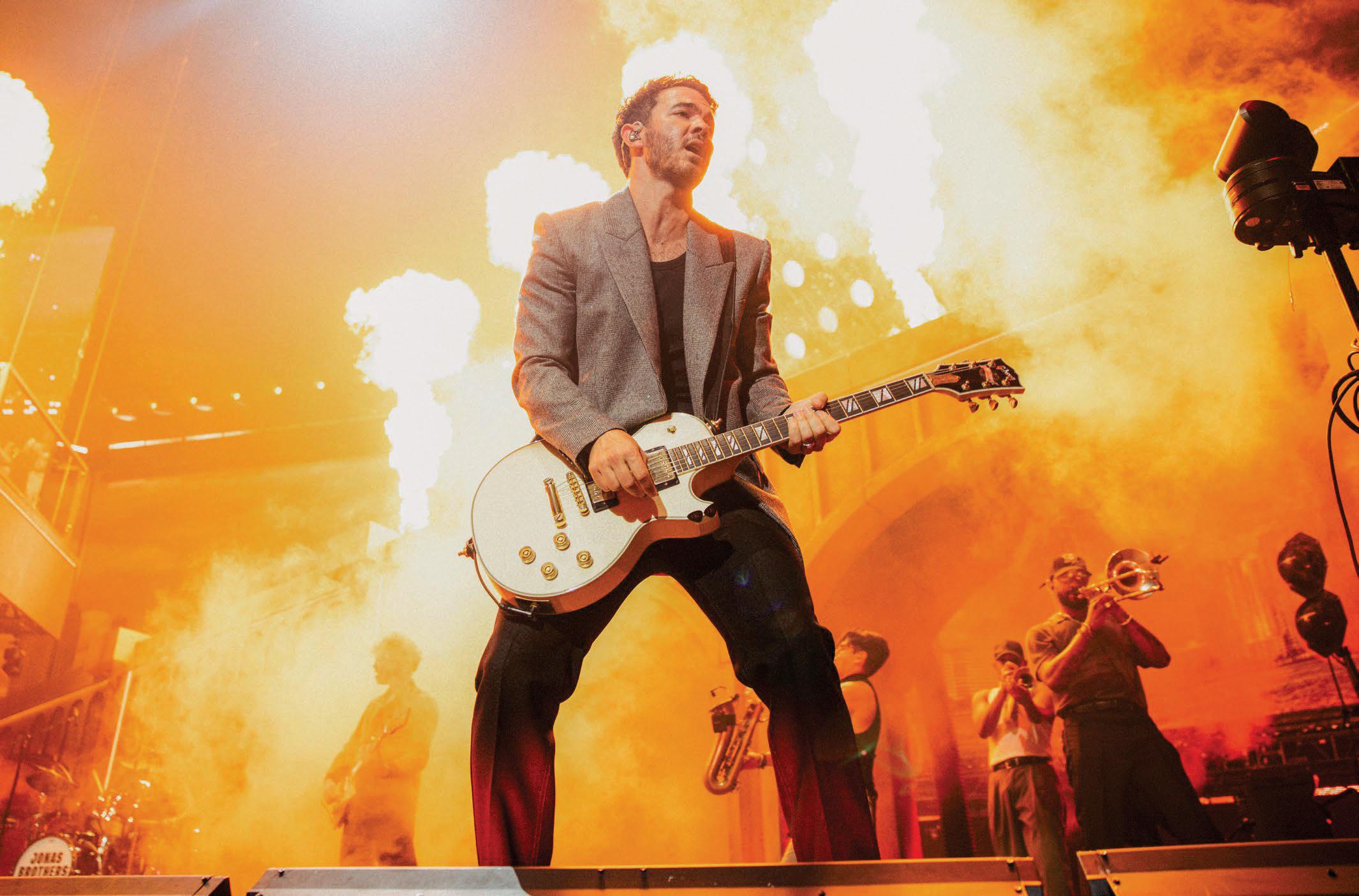 Jonas and the Les Paul