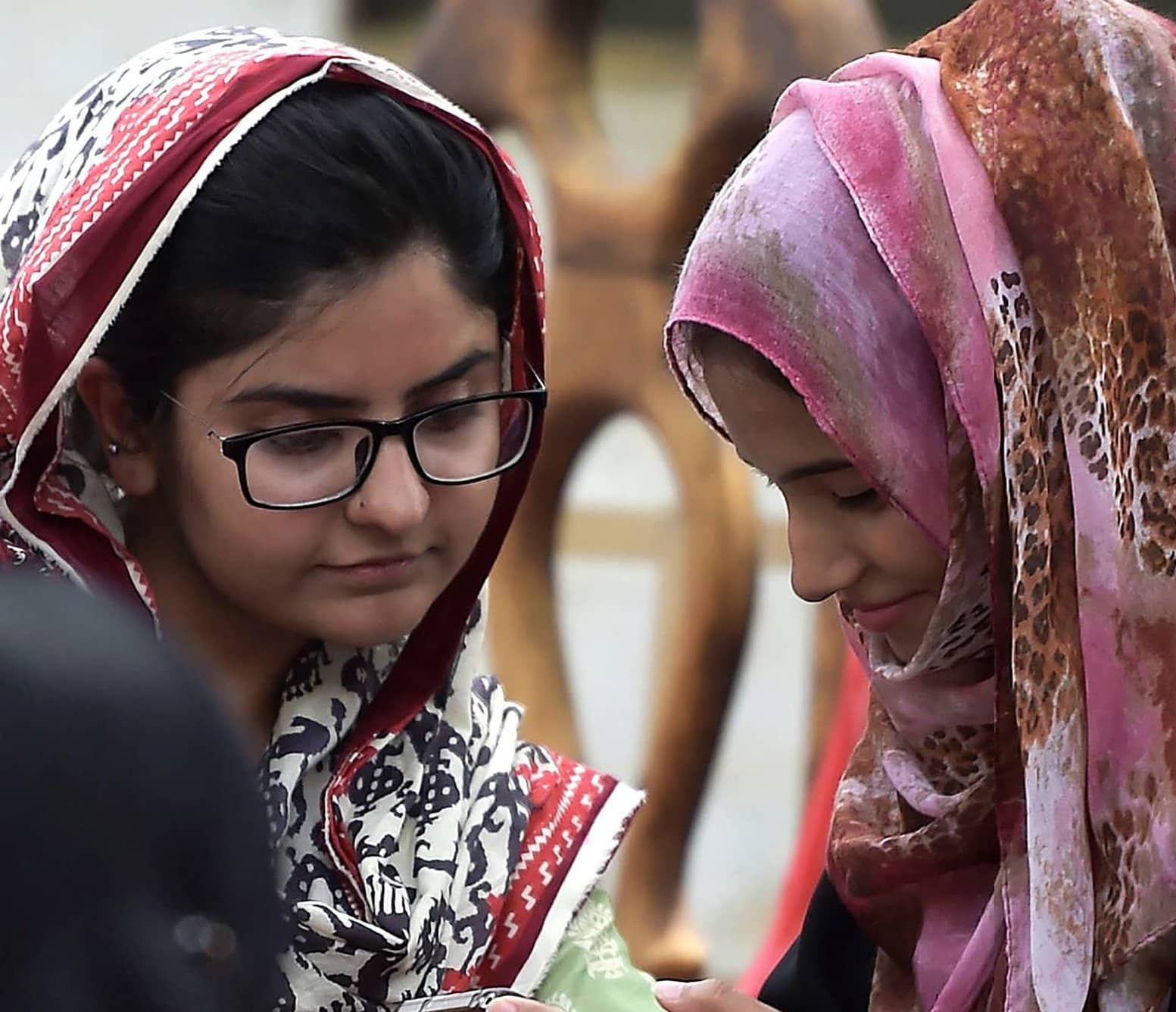 GLOBAL TECH GIANTS THREATEN TO LEAVE PAKISTAN OVER NEW RULES