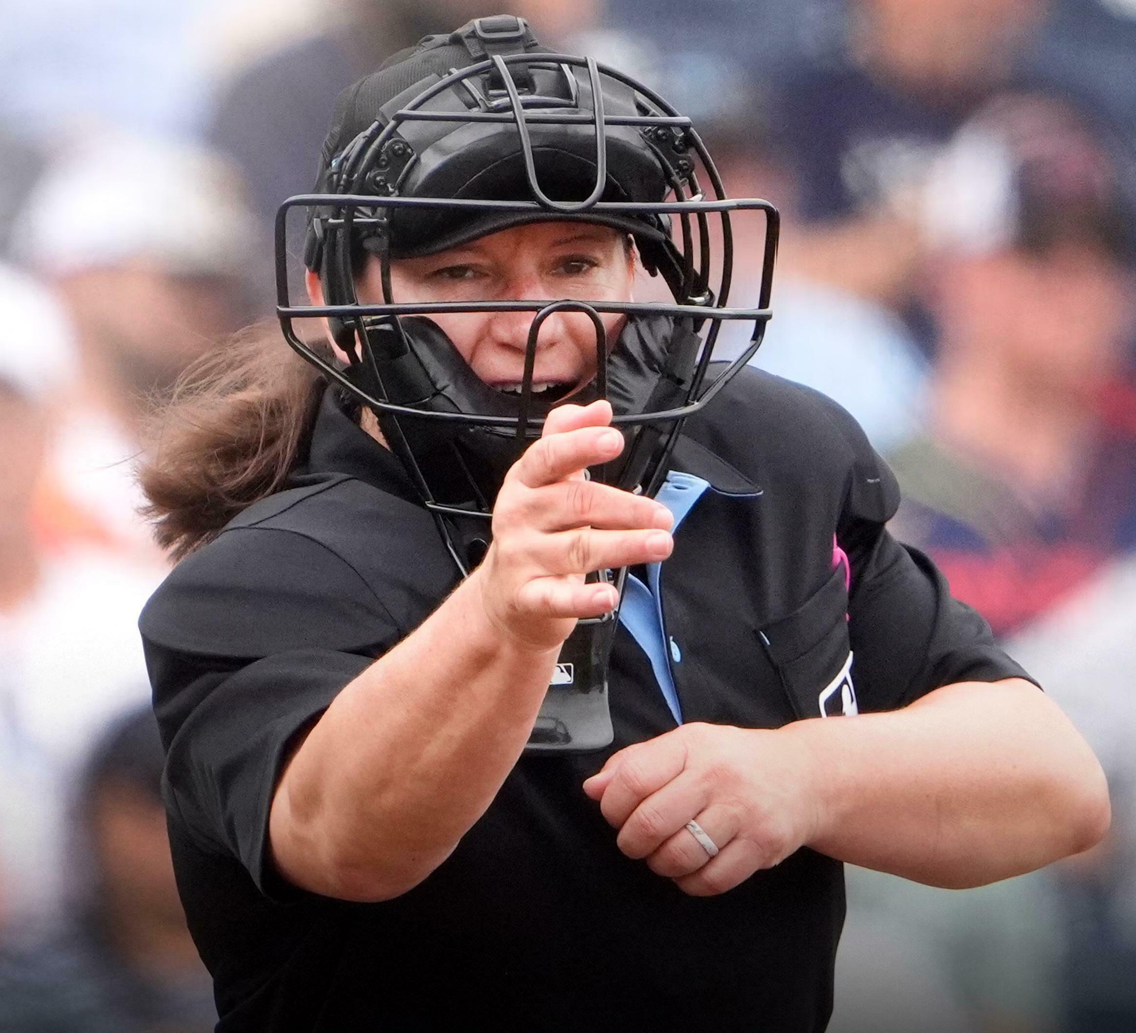 ROBOT UMPIRES ARE GETTING THEIR FIRST MLB TEST DURING SPRING TRAINING