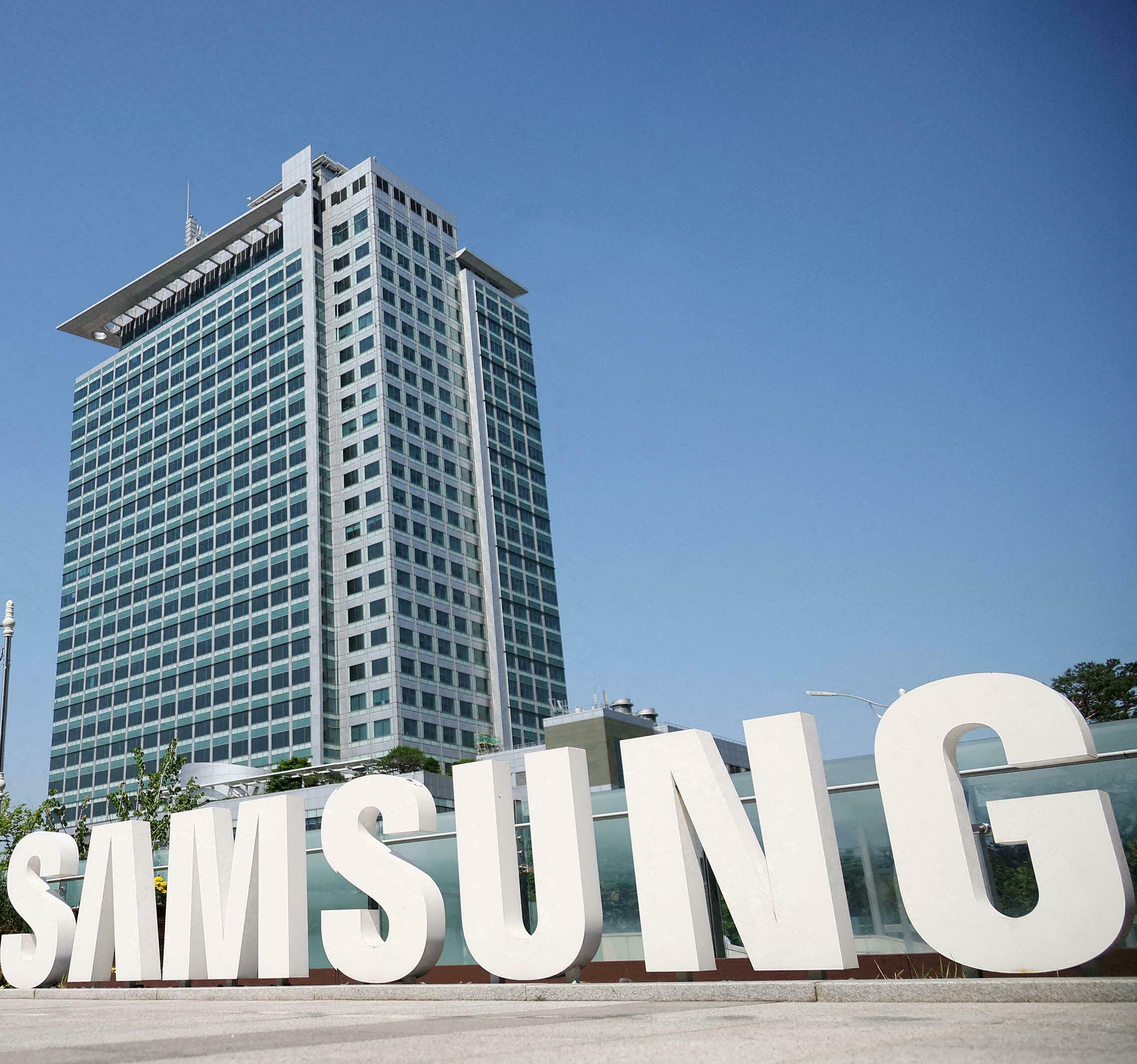 SAMSUNG AND SK HYNIX TO SUPPLY CHIPS FOR OPENAI'S MASSIVE STARGATE PROJECT