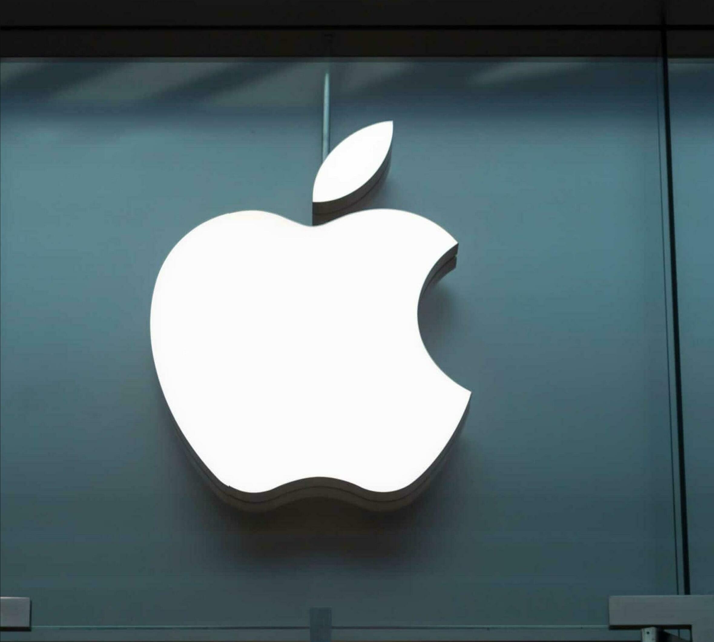 APPLE ORDERED TO INDEMNIFY THREE FRENCH OPERATORS FOR UNFAIR IPHONE CONTRACT TERMS