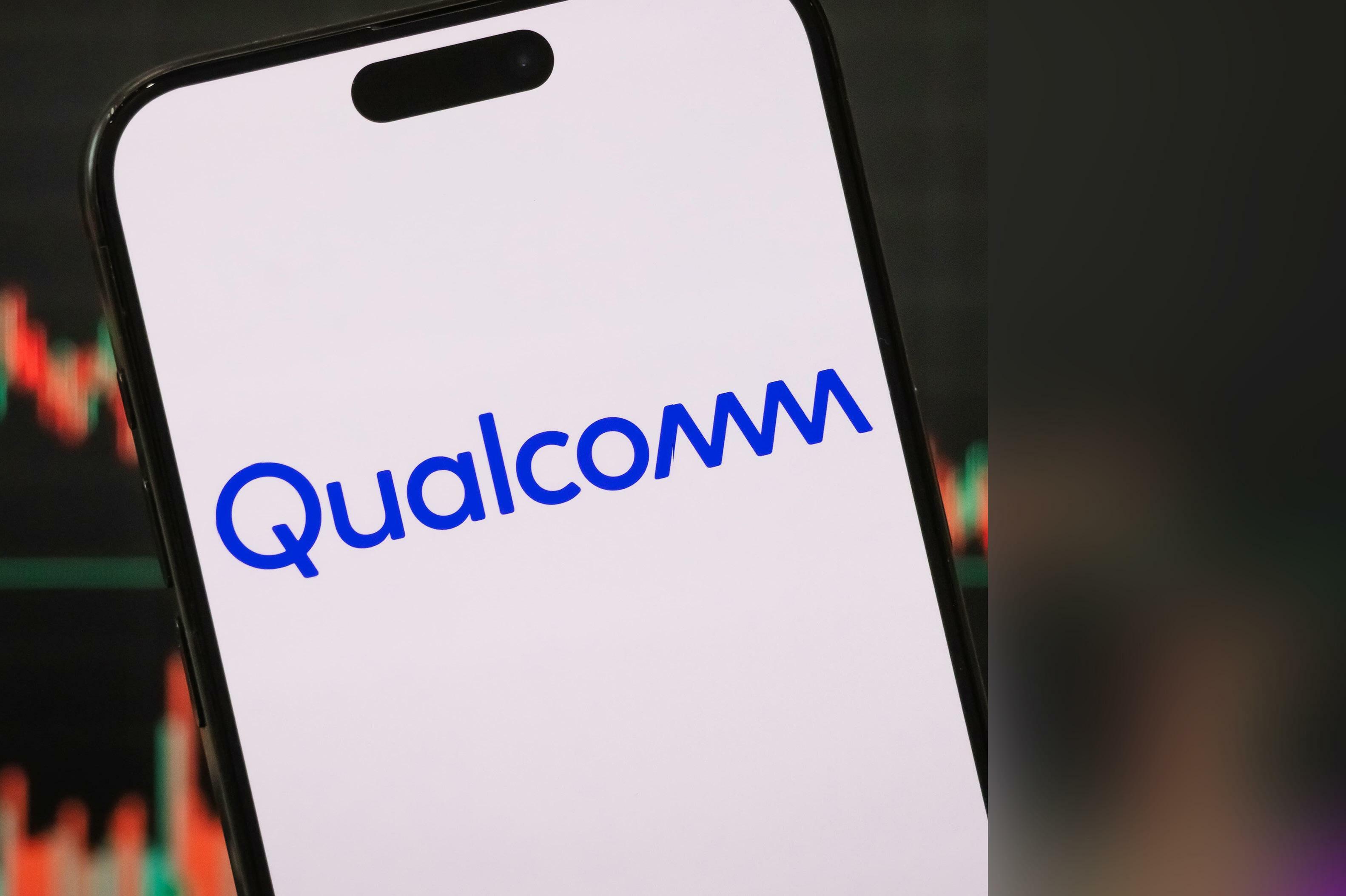 QUALCOMM STOCK SOARS 22% AFTER REVEALING NEW AI MICROCHIP TO RIVAL NVIDIA