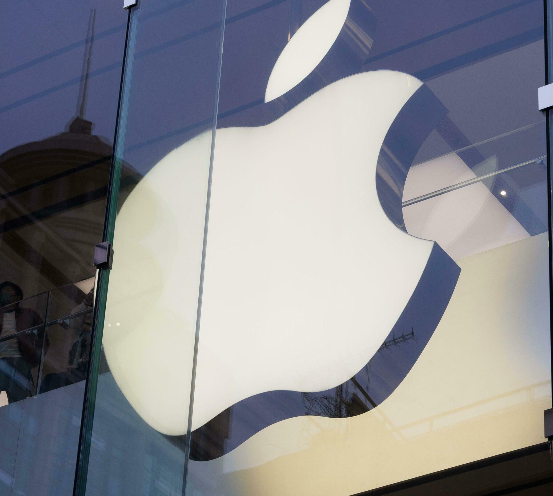 APPLE'S QUIET SATELLITE STRATEGY IS STARTING TO LOOK LIKE A LONG-TERM CONNECTIVITY PLAN