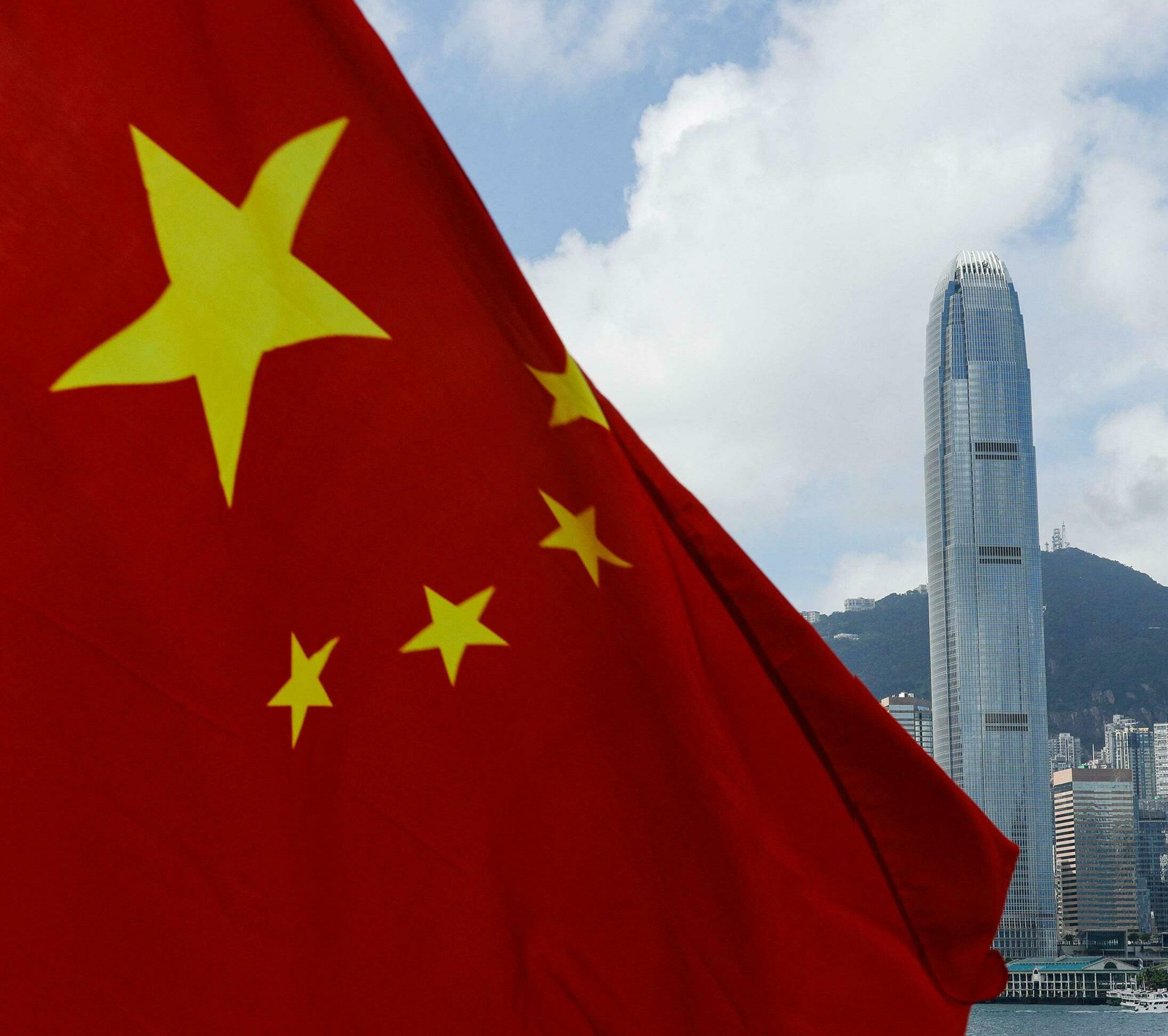 ONE IN FOUR SMARTPHONES SOLD IN CHINA IS NOW AN IPHONE AS APPLE HOLDS ITS POSITION IN A SHIFTING MARKET