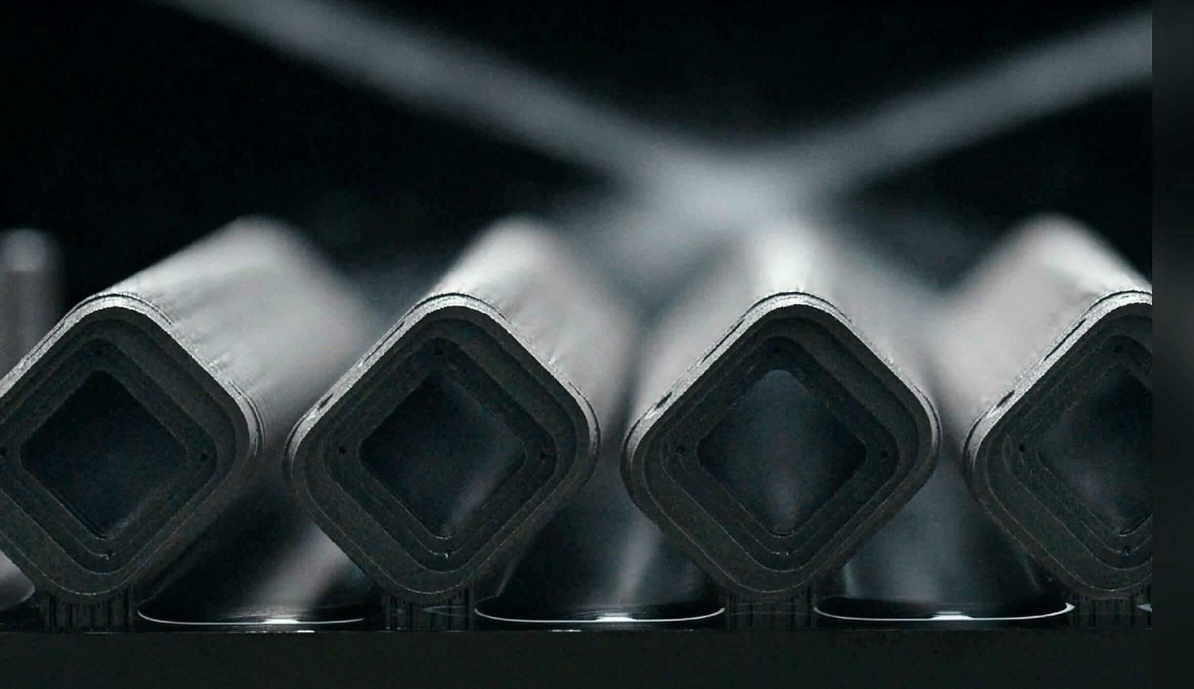 APPLE STREAMLINES MANUFACTURING WITH 3D PRINTING