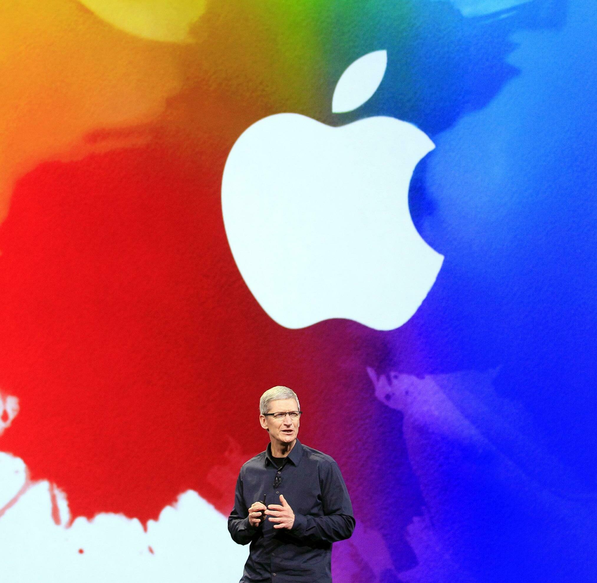 APPLE INTENSIFIES SUCCESSION PLANNING AS TIM COOK COULD EXIT AS EARLY AS NEXT YEAR