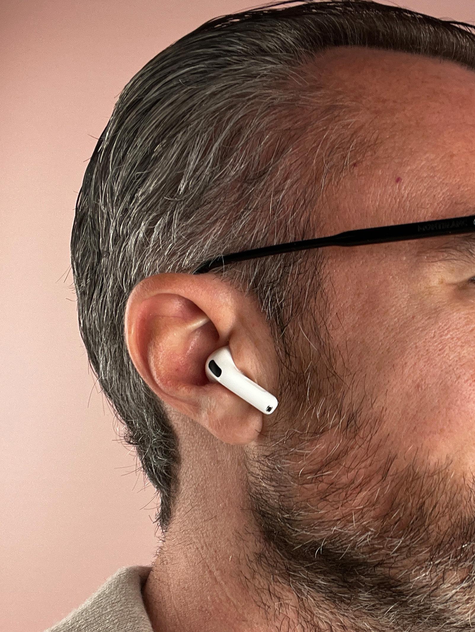 REPORTS SUGGEST OPENAI IS EXPLORING AI-POWERED EARBUD HARDWARE