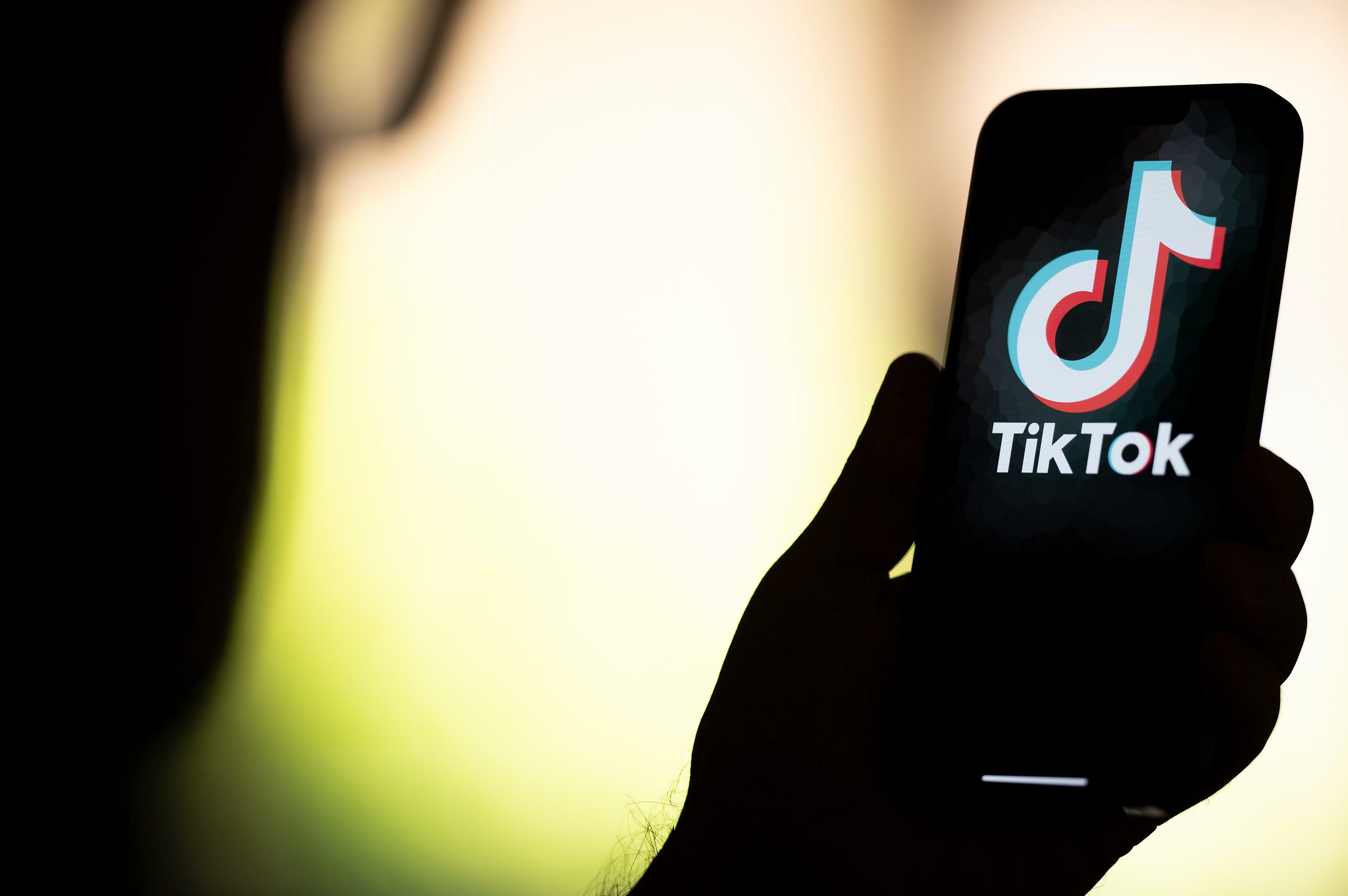 TIKTOK NOW LETS APPLE MUSIC SUBSCRIBERS PLAY FULL SONGS WITHOUT LEAVING THE APP