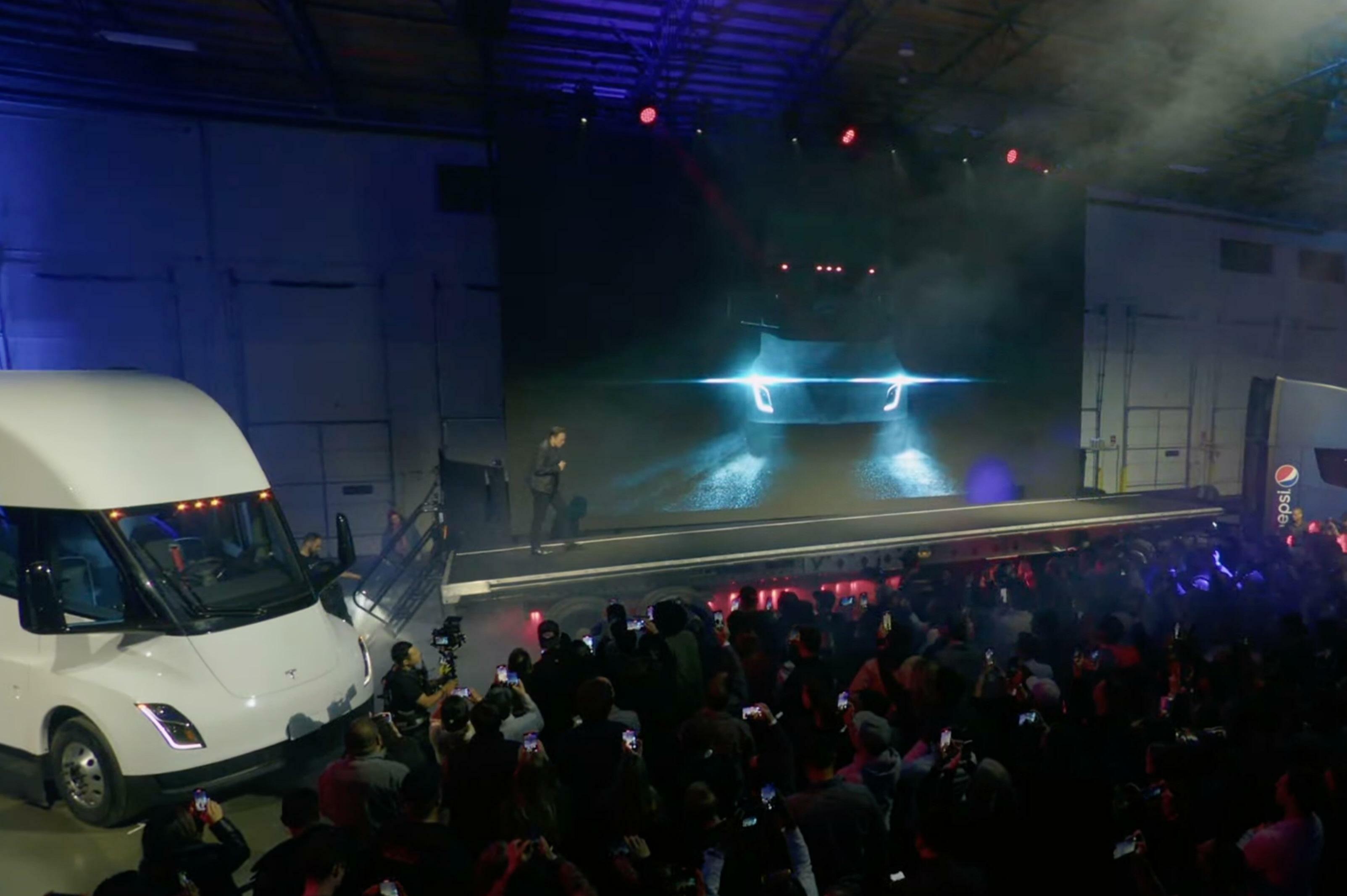 TESLA SEMI EXPANDS PILOT PROGRAM TO TEXAS LOGISTICS FIRM: HERE'S WHAT THEY SAID