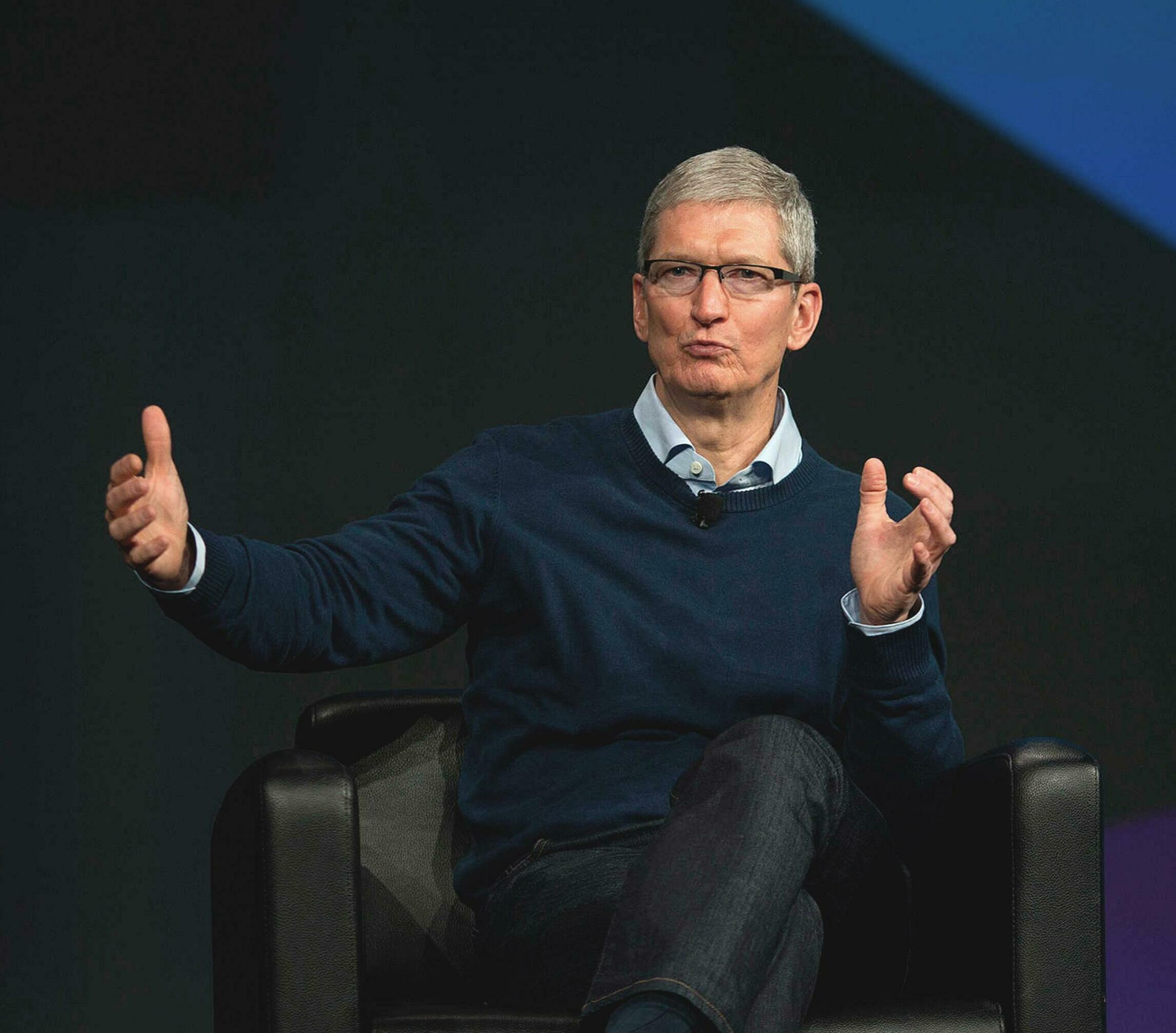 THIS IS WHY TIM COOK RECOMMENDS USING THE SMARTPHONE LESS