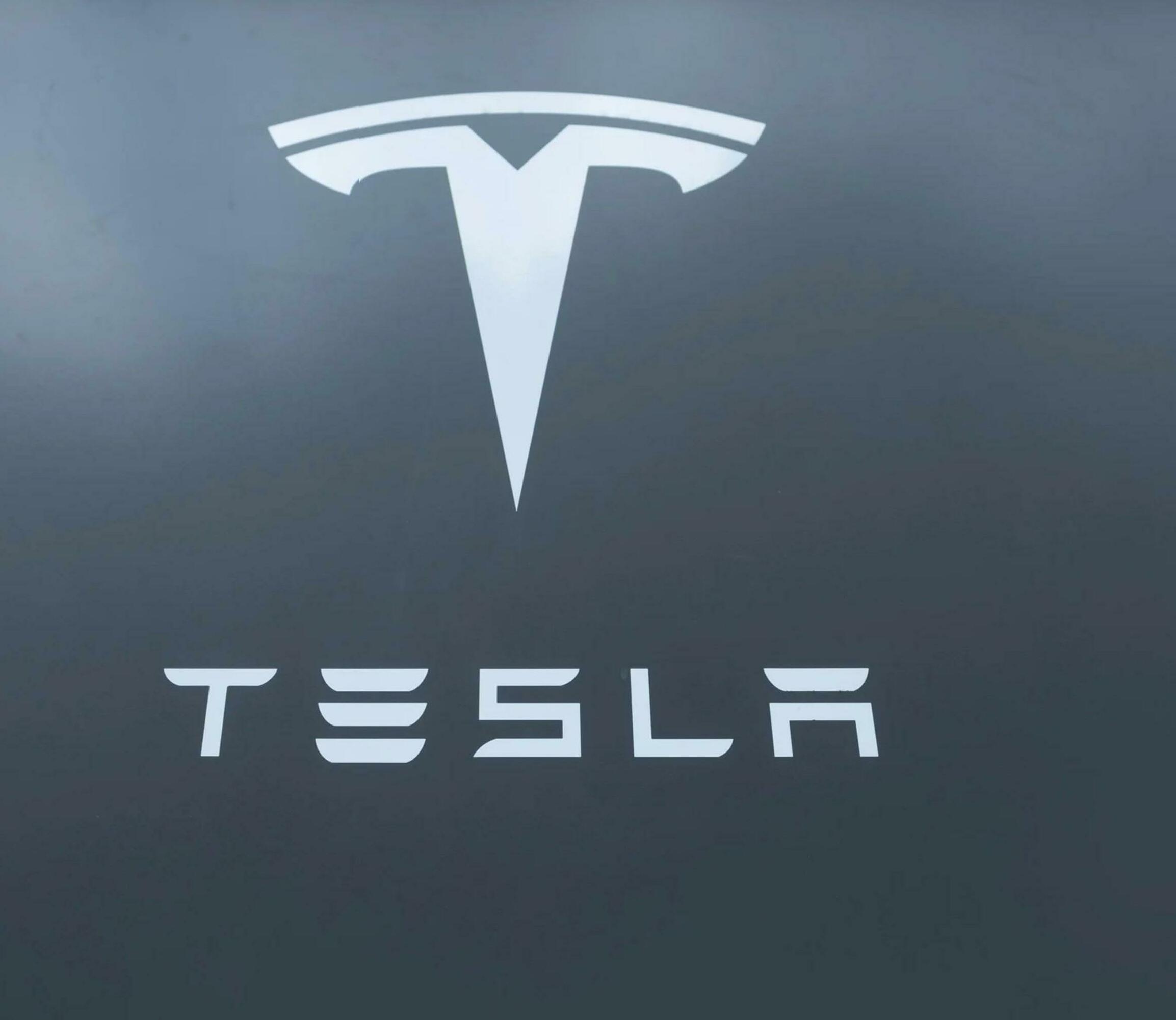 TESLA EXPANDS ROBOTAXI SERVICE INTO TEXAS CITIES