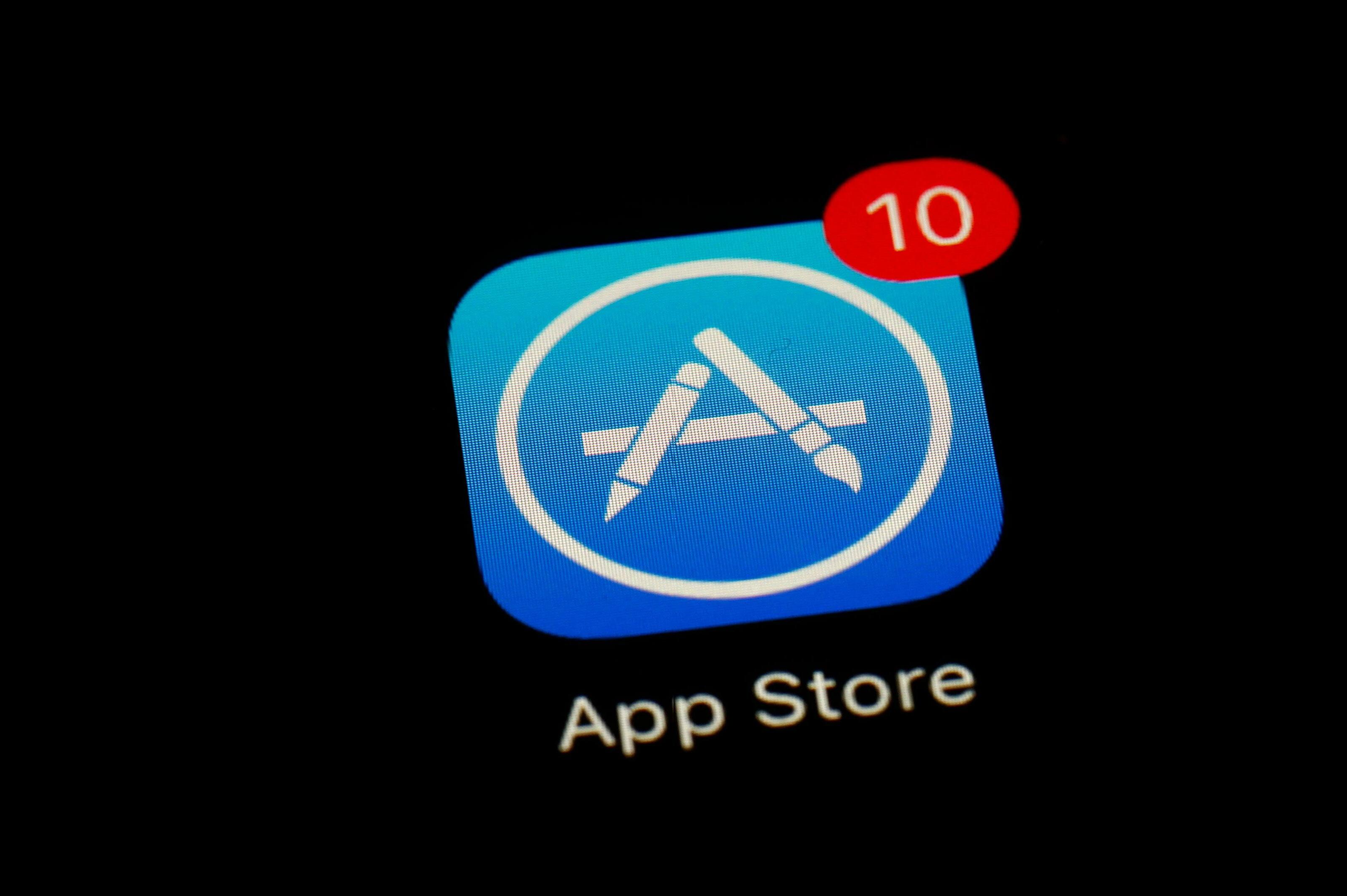 APPLE ASKS U.S. SUPREME COURT TO REVIVE APP STORE COMMISSION FIGHT