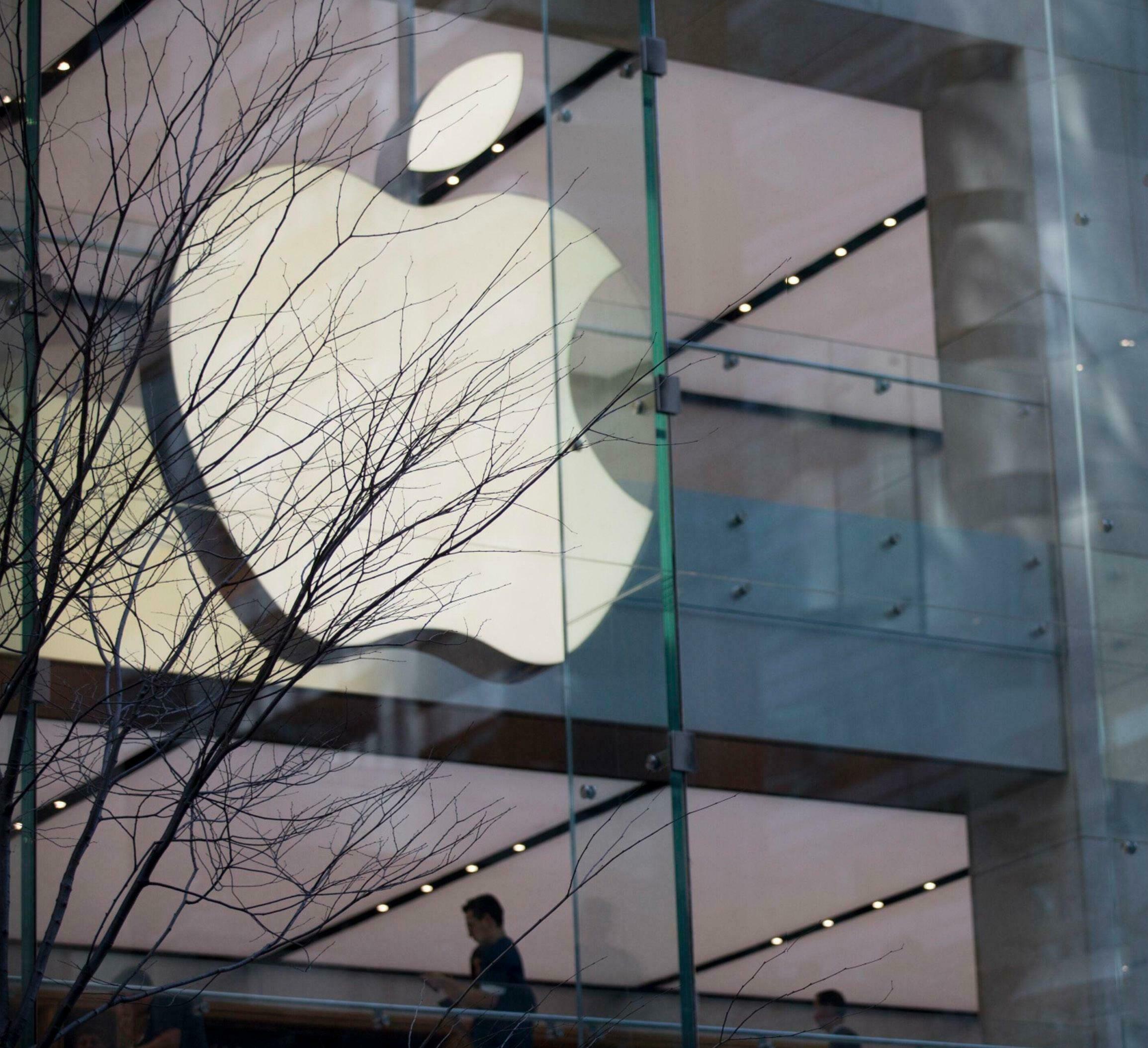 APPLE SUPPLIER LUXSHARE TARGETS UP TO $3.1 BILLION IN HONG KONG SHARE SALE