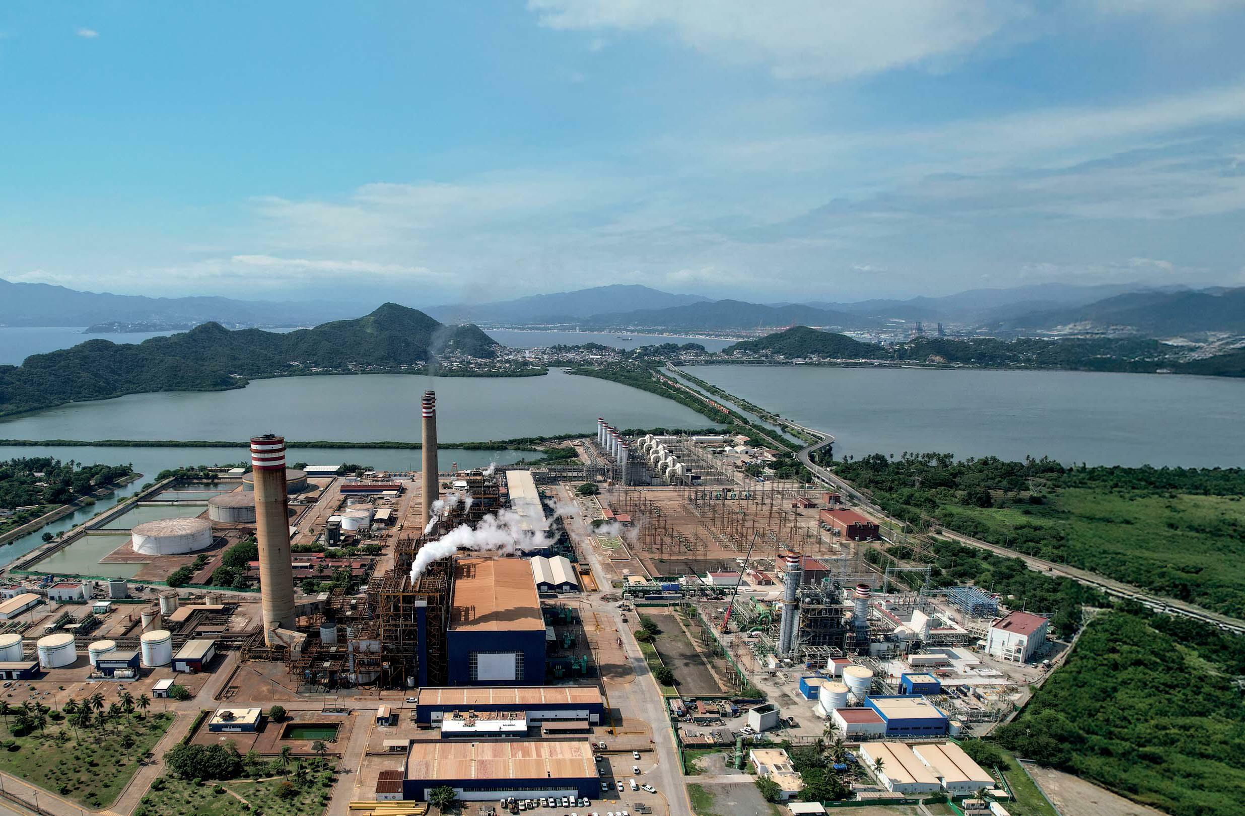 La planta de la CFE que consume la vida de una comunidad en Colima