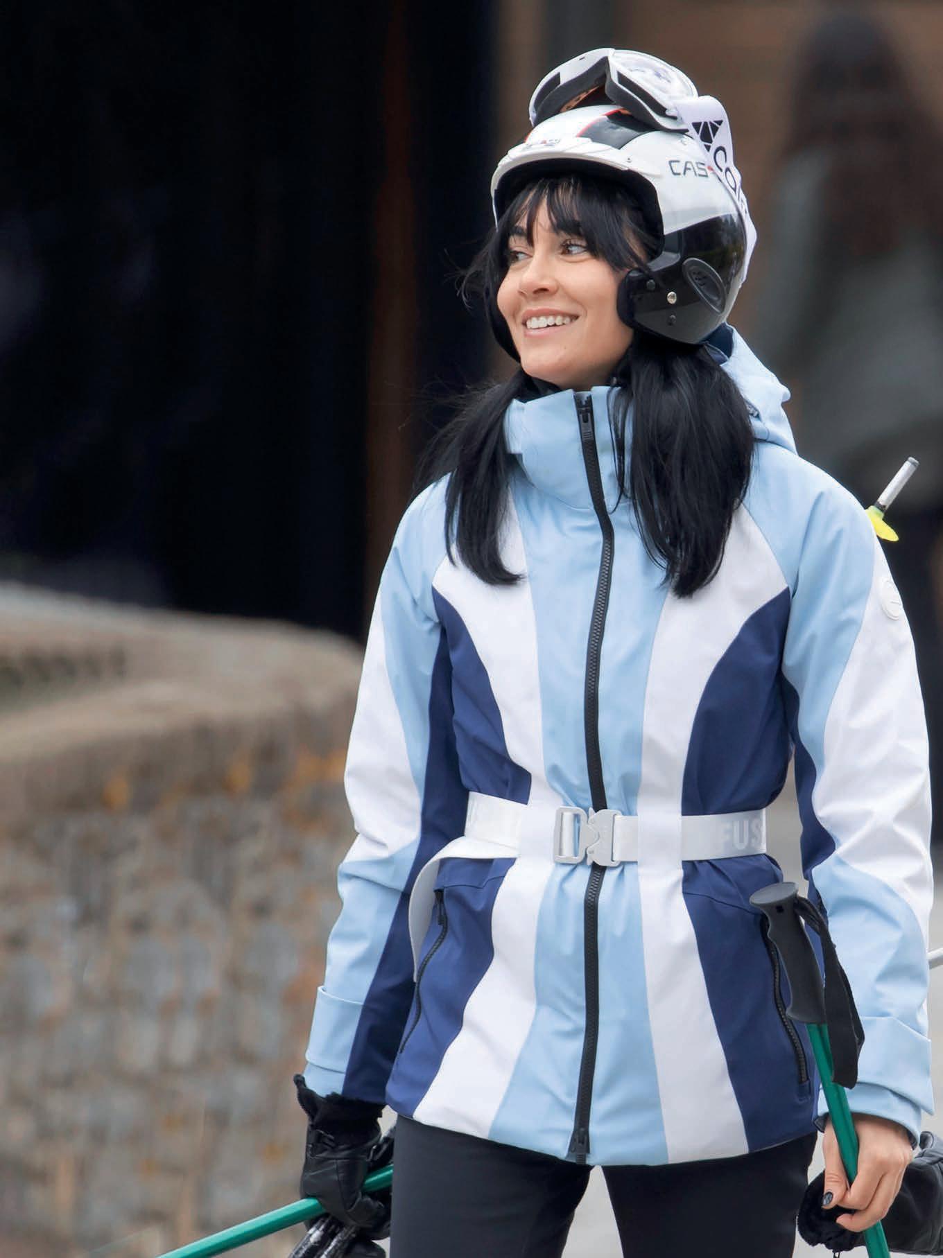 Aitana olvida los problemas en la nieve