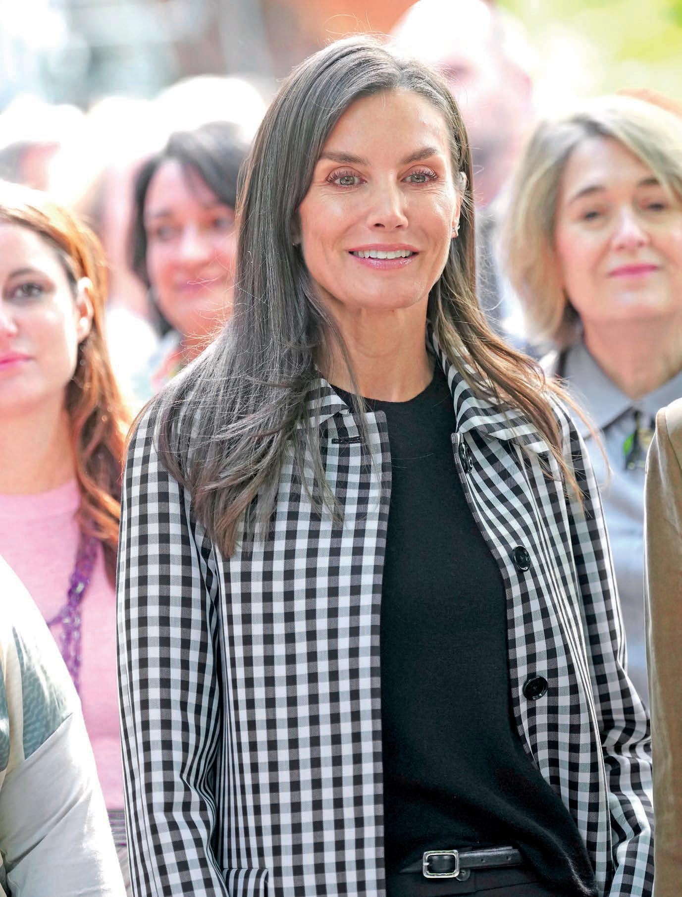 La Reina Letizia: Seré viejuna, pero yo siempre con la radio y el libro'