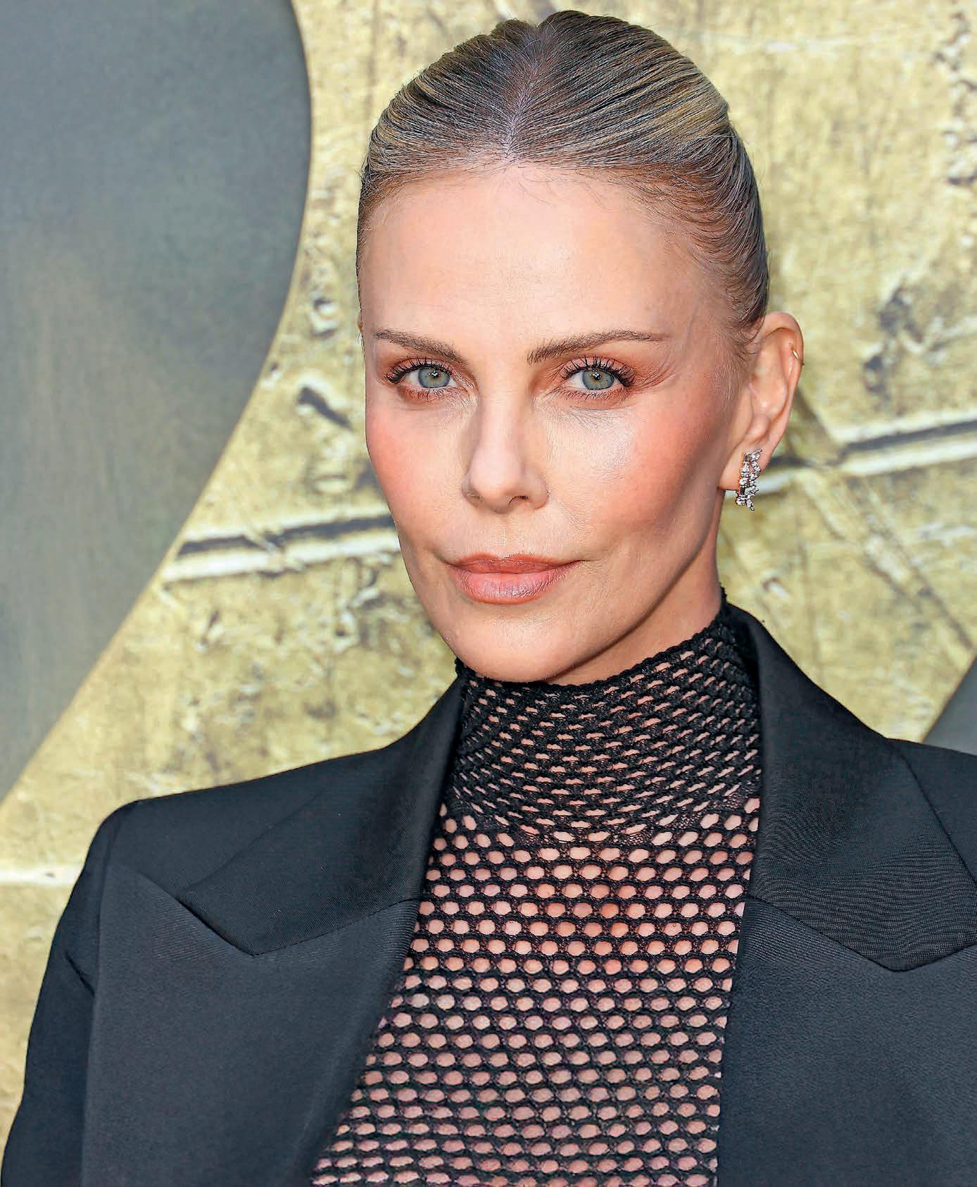 Charlize Theron: La estrella de Hollywood más sexy y glamurosa