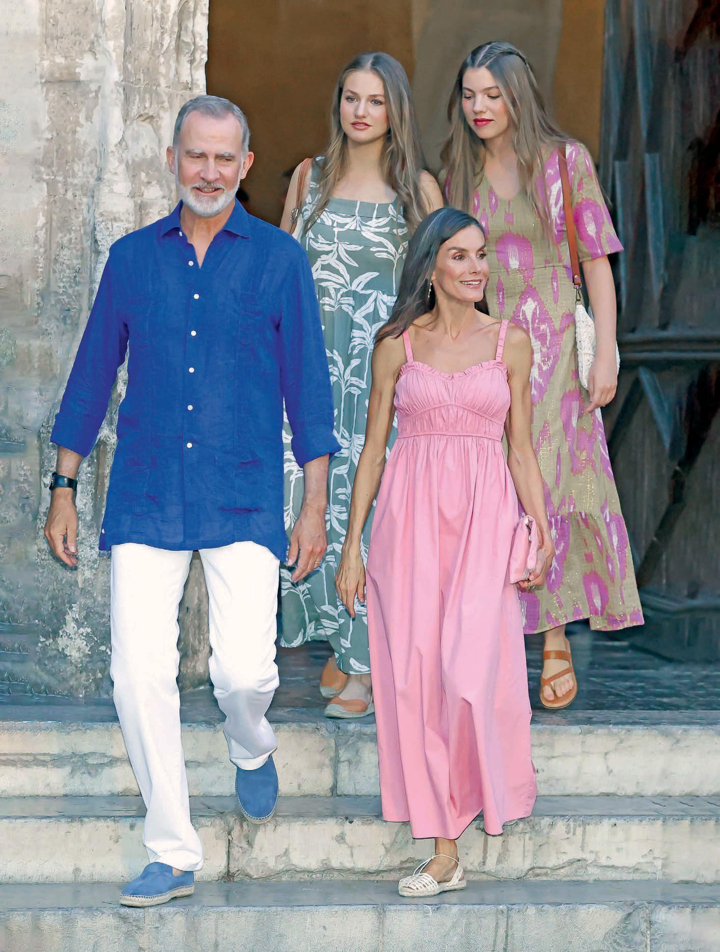 Los Reyes y sus hijas dejan Mallorca y ponen rumbo a Grecia