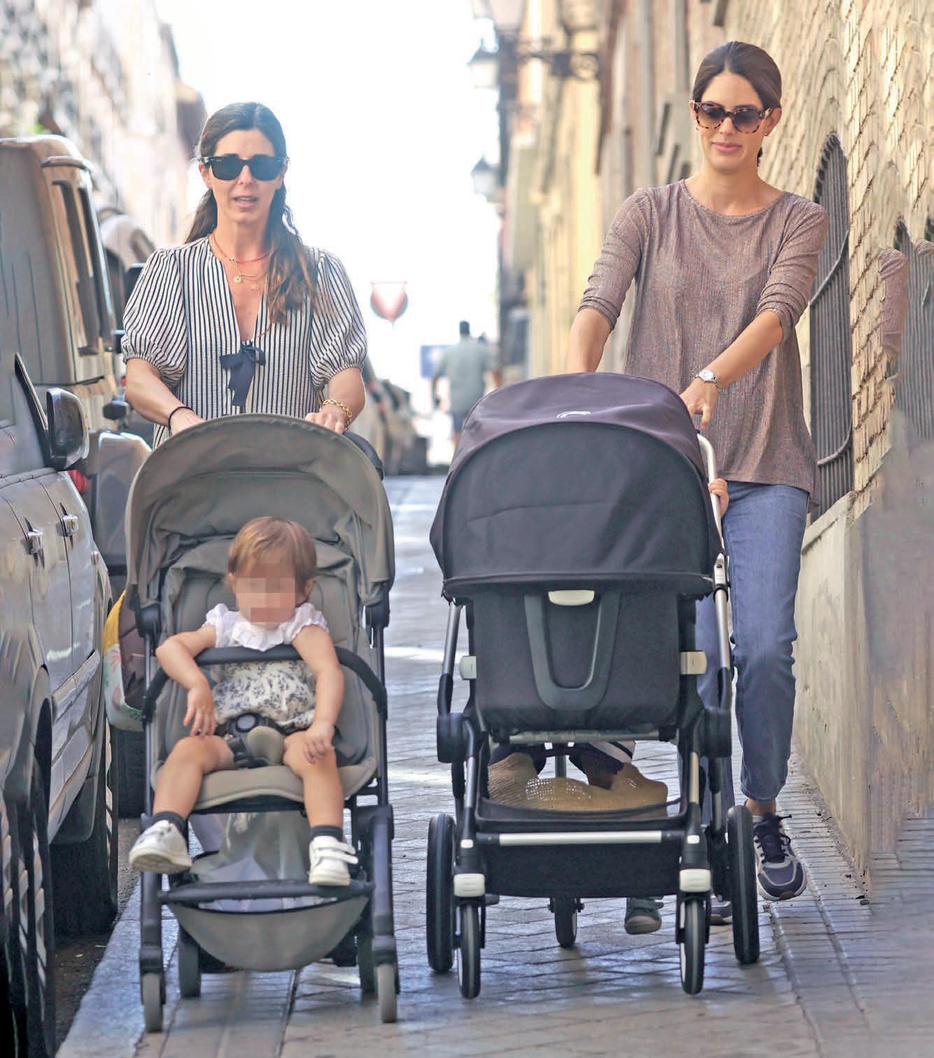 Sofía Palazuelo, primer paseo con su bebé
