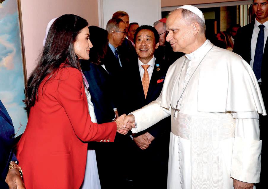 La Reina Letizia regresa a Roma y se encuentra con el Papa