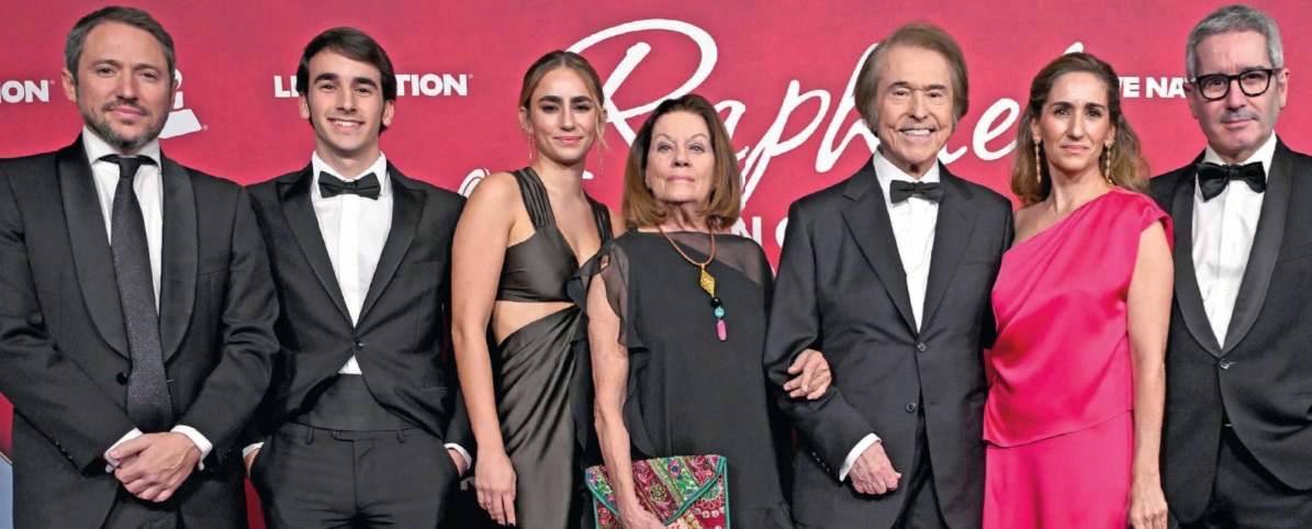 La gran noche de Raphael en los Grammy Latinos