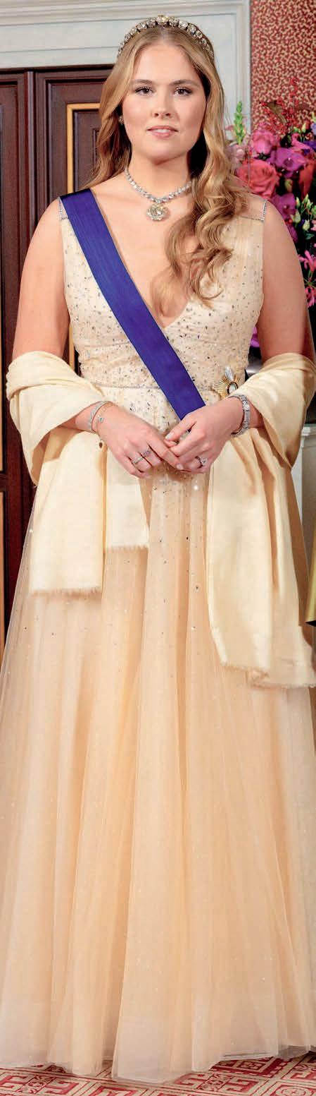 Amalia de Holanda: cena con diamantes