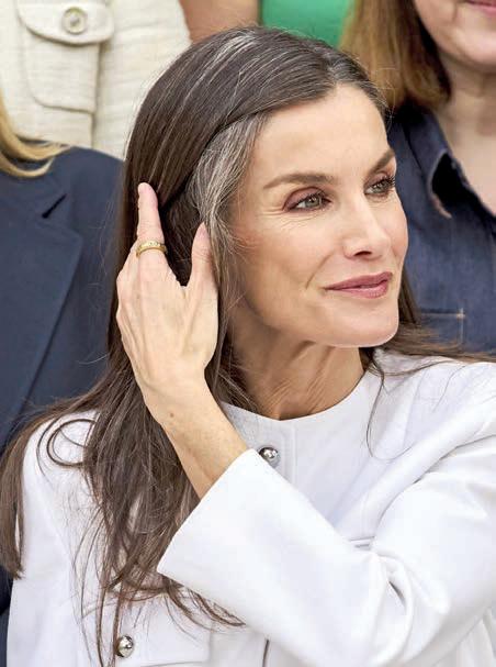 La Reina Letizia se arranca por palmas