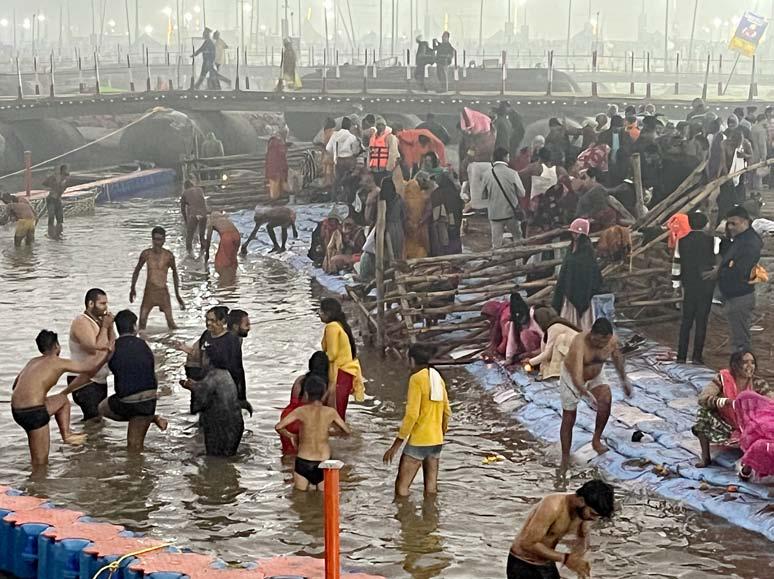 পূর্ণকুম্ভের অমৃত কিন্নরদল