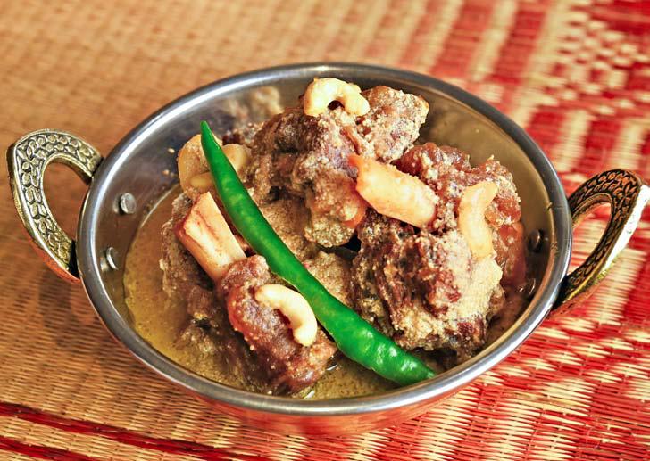 বাঙালির রসনারুচিতে মাংস চরিত