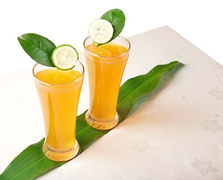 উষ্ণ দিনে ঠান্ডা চুমুক!