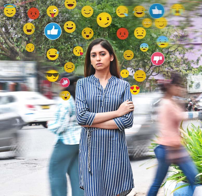 একা আছি। ভাল আছি তো?