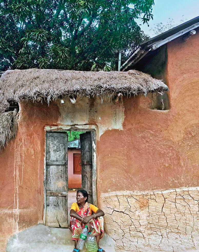 ওই রাঙা মাটির পথ,
