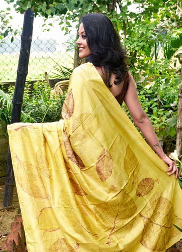 পোশাকে প্রকৃতির ছাপ