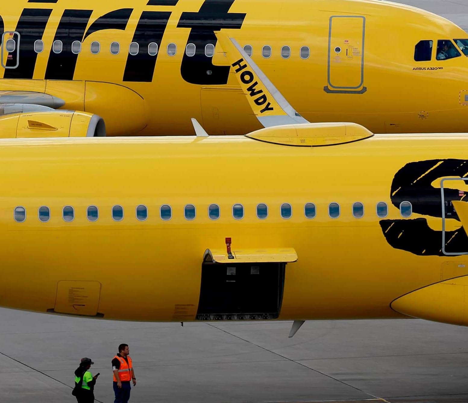 AIRLINES REDUCE CANCELLATIONS, BUT US FLIGHT PROBLEMS LINGER
