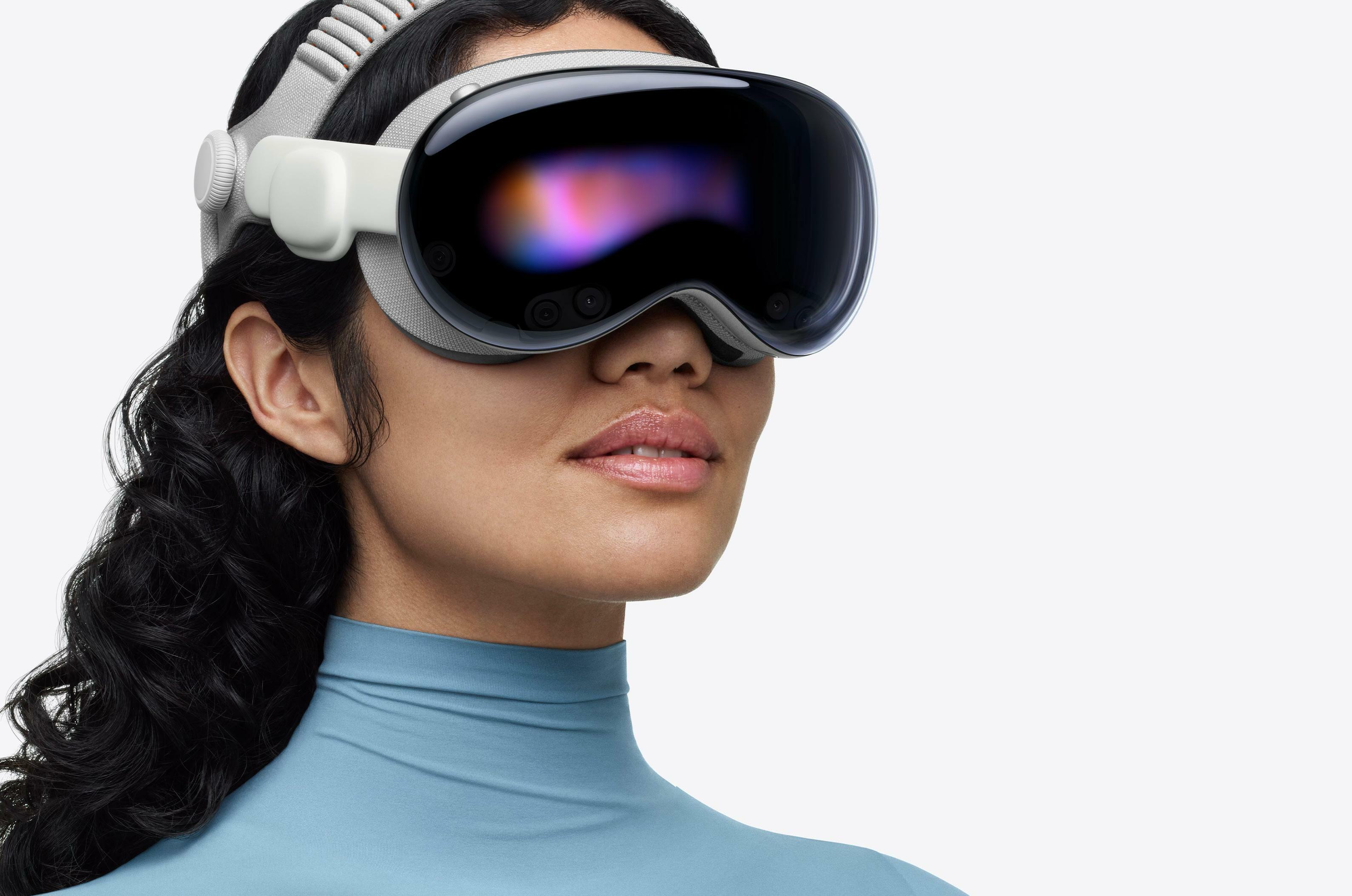 Vision Pro-THE NEW-GEN BRINGS IMPORTANT IMPROVEMENTS IN PROCESSING POWER & COMFORT