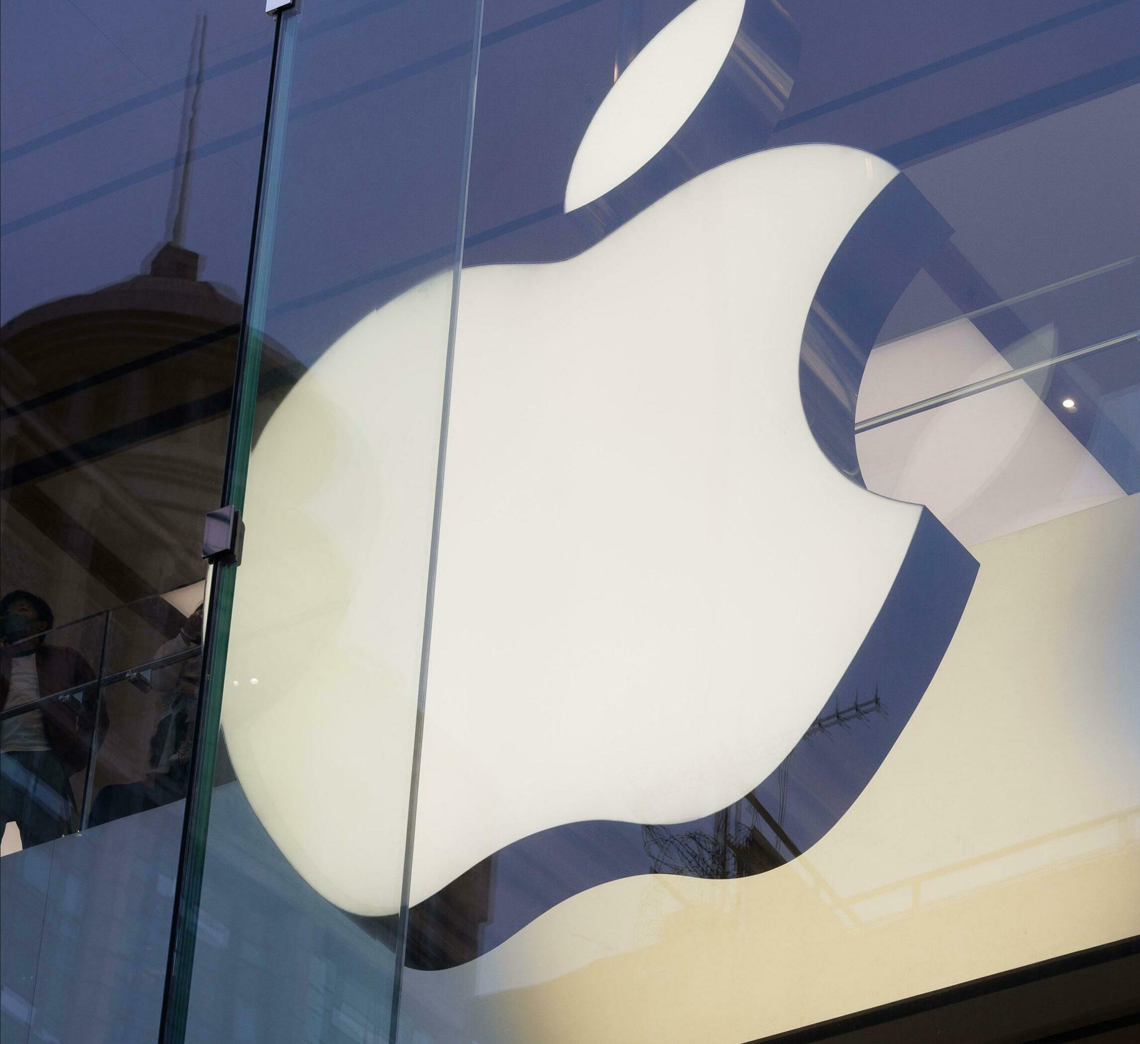 APPLE'S QUIET SATELLITE STRATEGY IS STARTING TO LOOK LIKE A LONG-TERM CONNECTIVITY PLAN