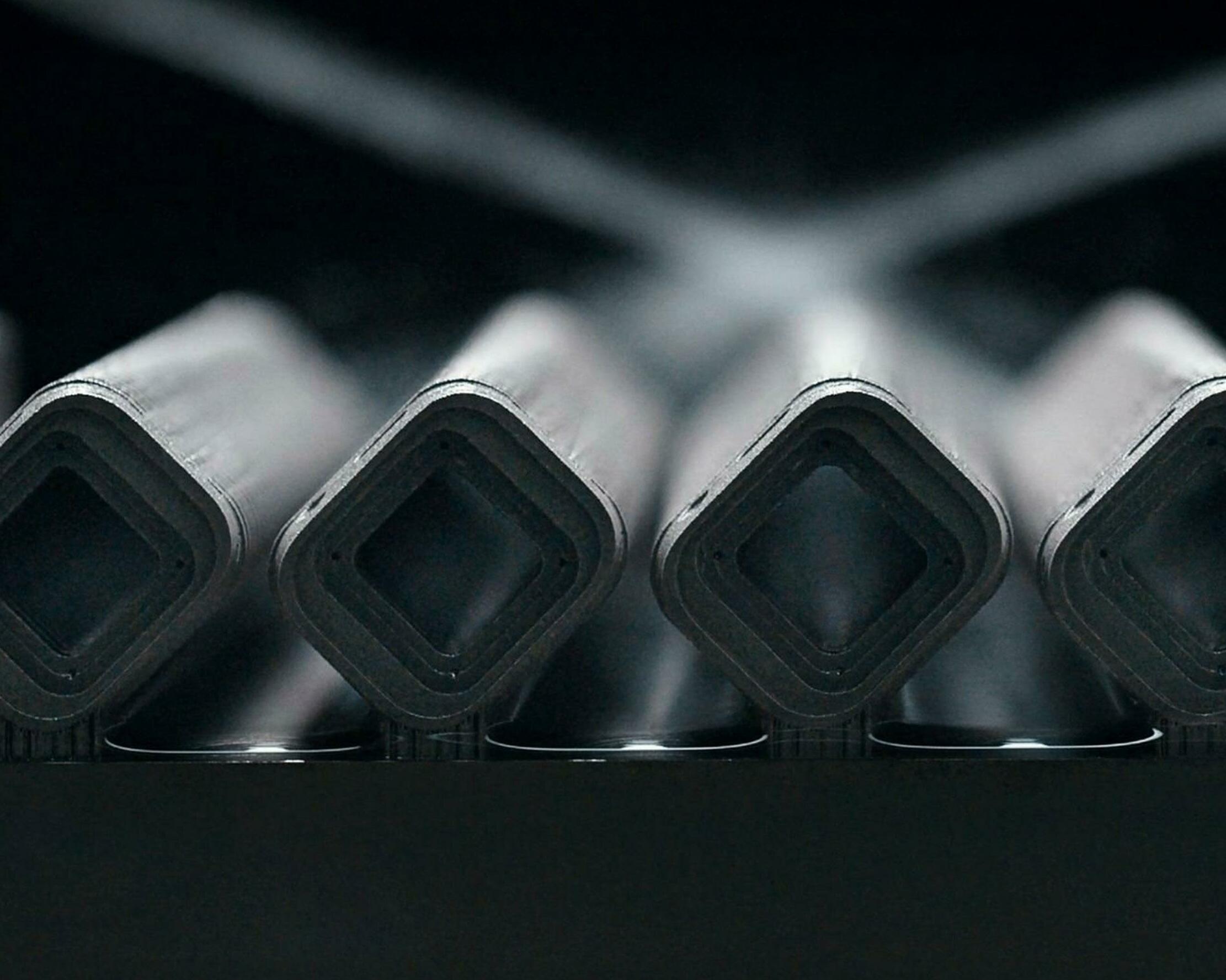 APPLE STREAMLINES MANUFACTURING WITH 3D PRINTING