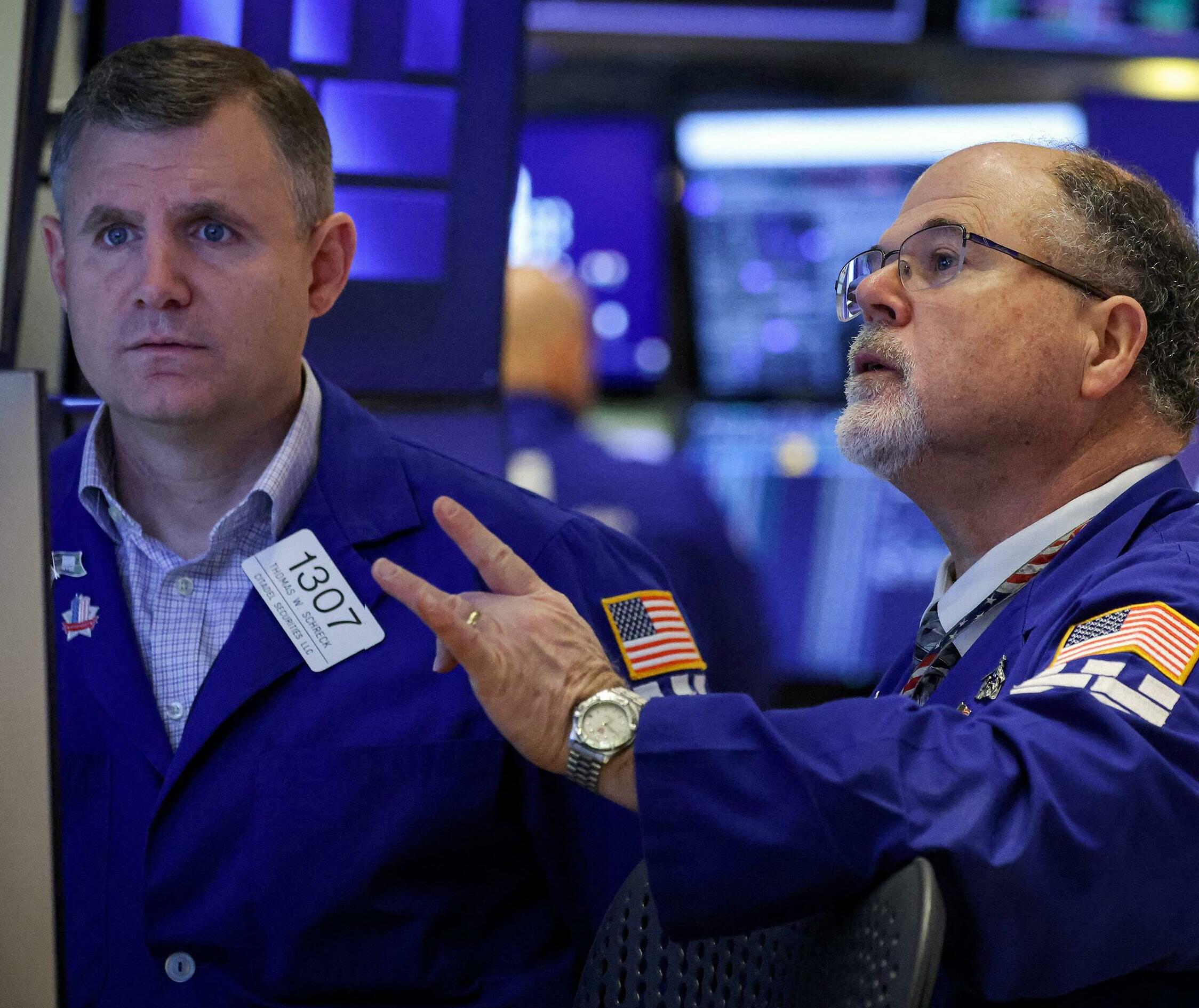 WALL STREET SLIPS AS NVIDIA AND OTHER MARKET LEADERS LOSE MOMENTUM